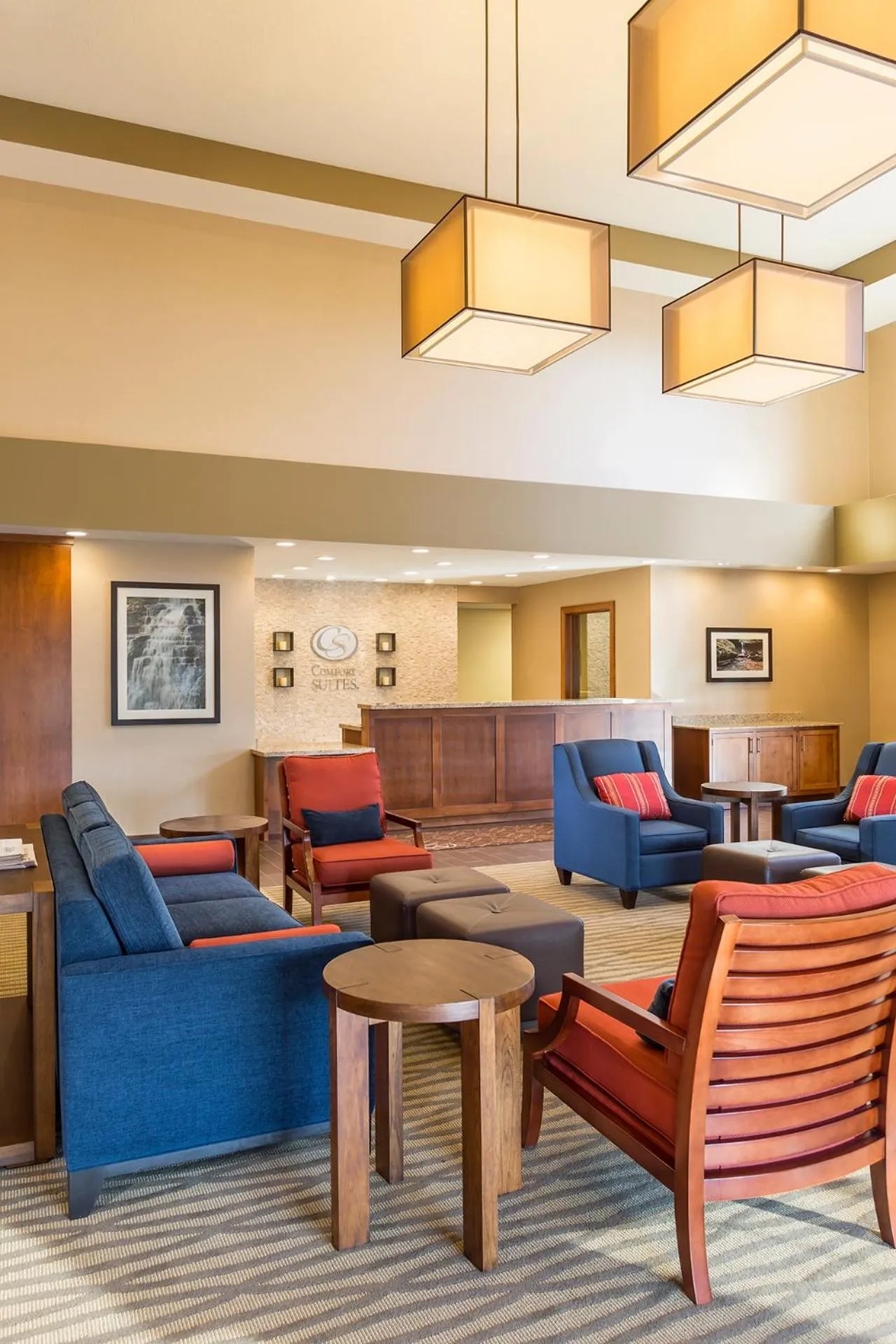 Lobby or reception in Comfort Suites Hartville-North Canton