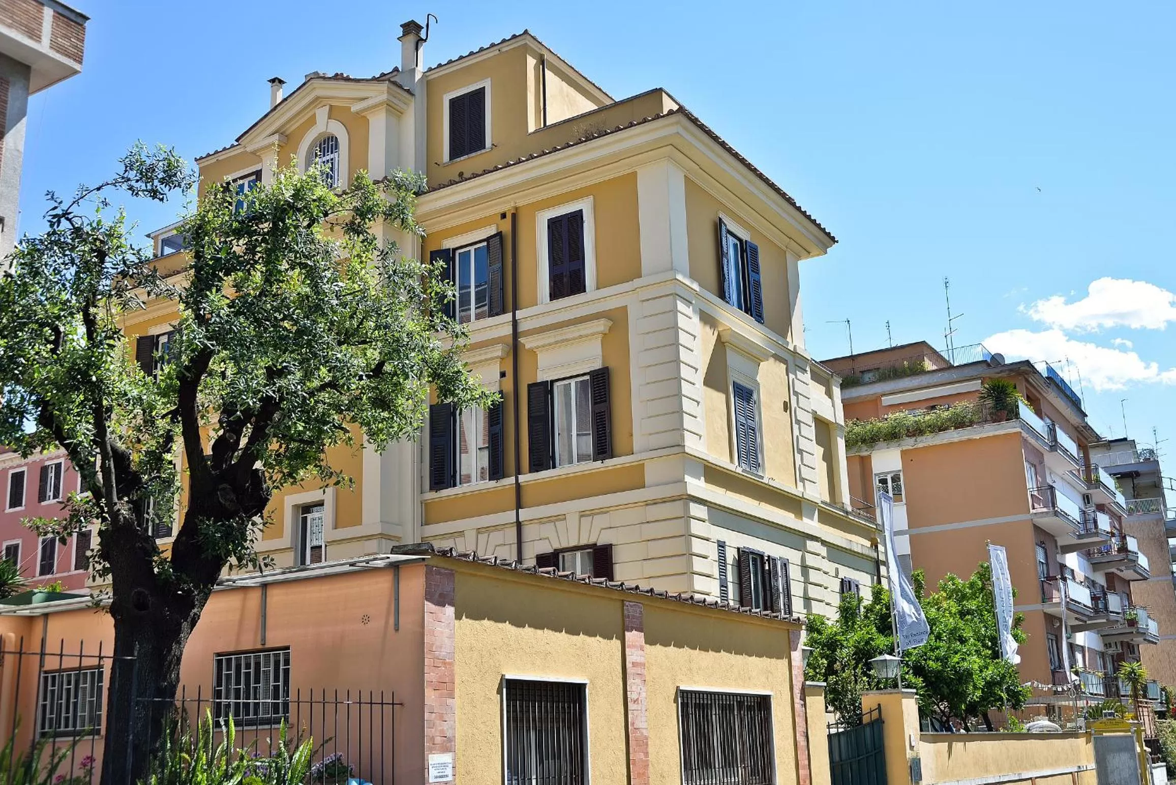 Facade/entrance in Fragrance Hotel St. Peter