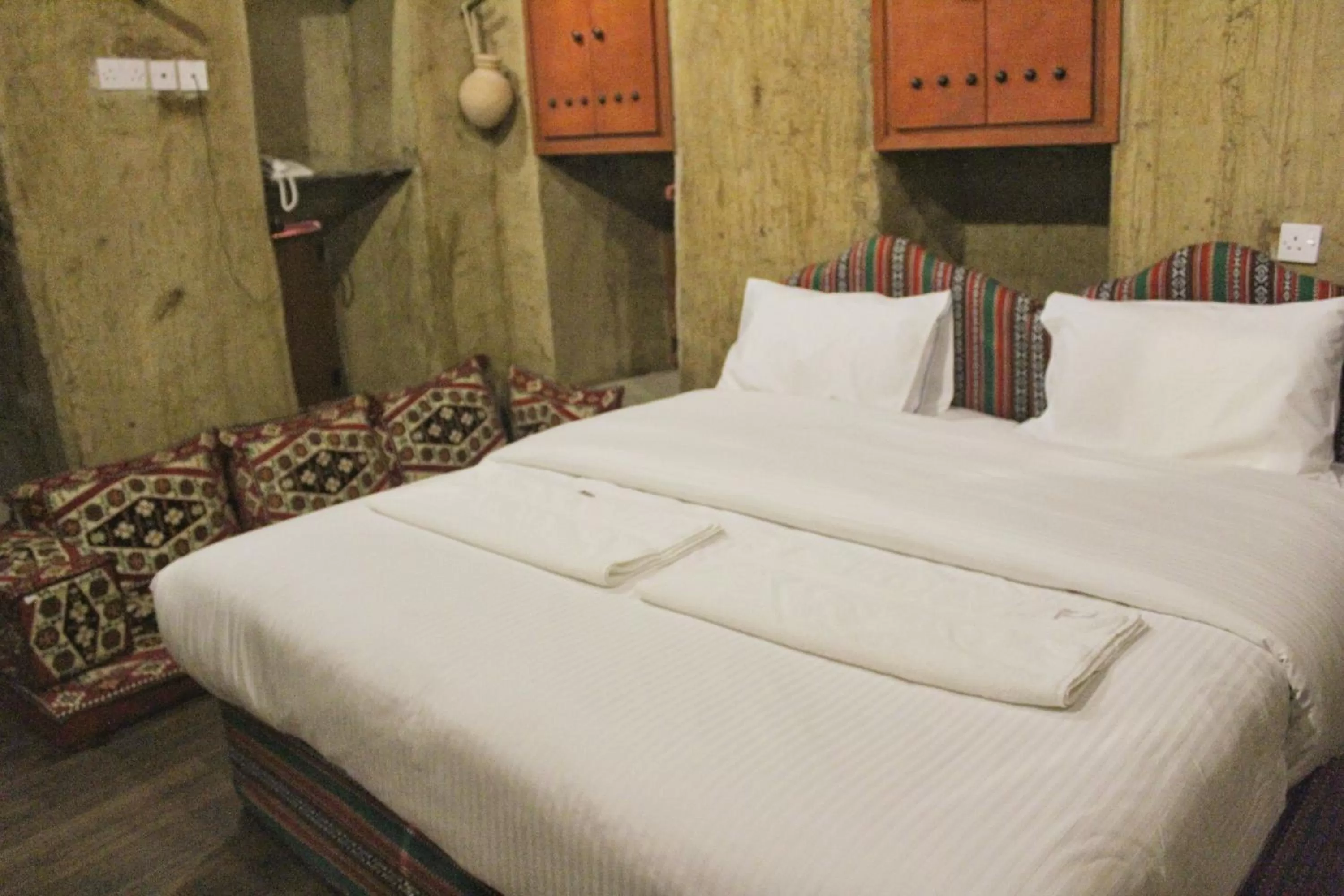 Bed in Nizwa Heritage Inn