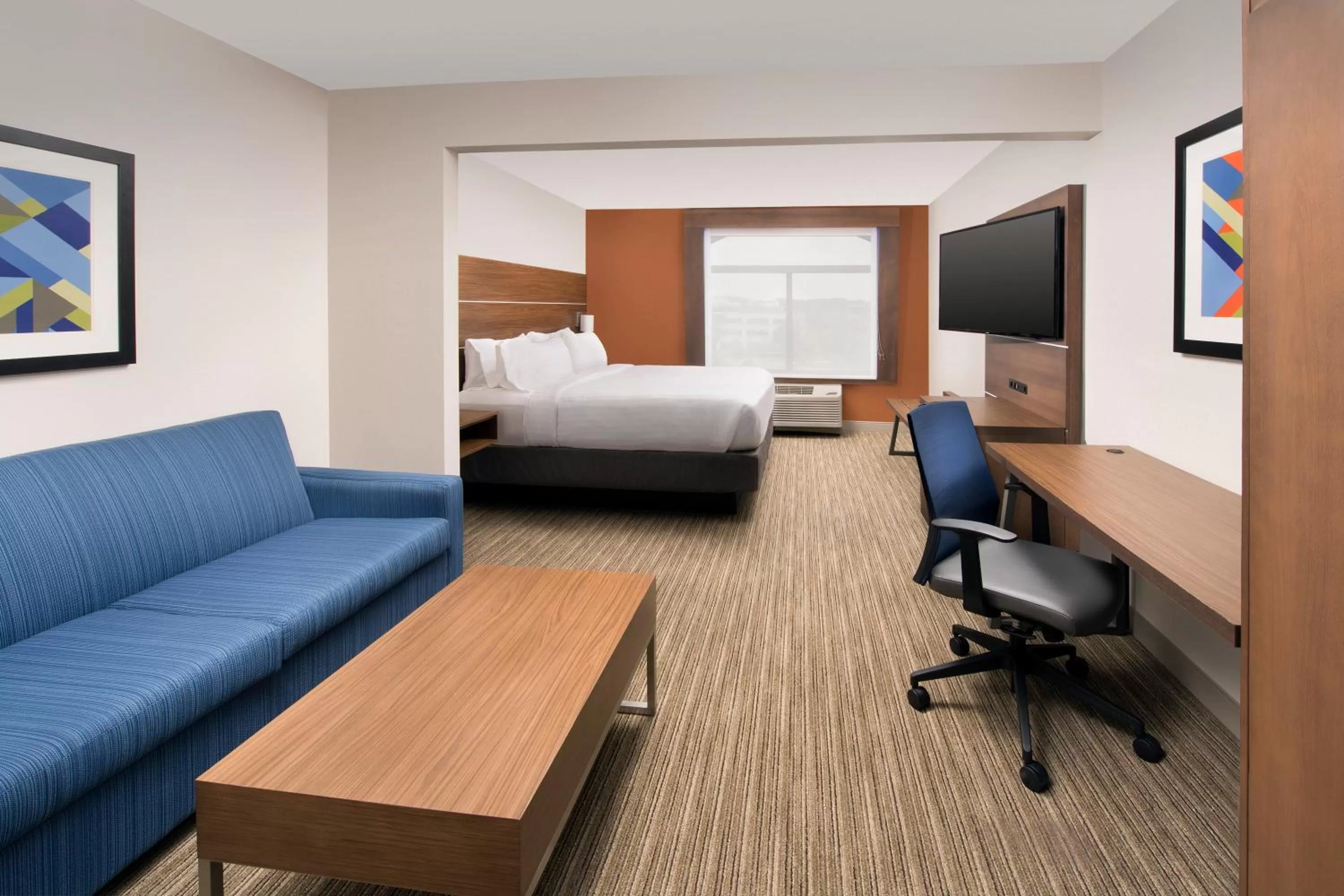 Suite - Hearing Accessible - Non-Smoking in Holiday Inn Express & Suites Baltimore - BWI Airport North by IHG