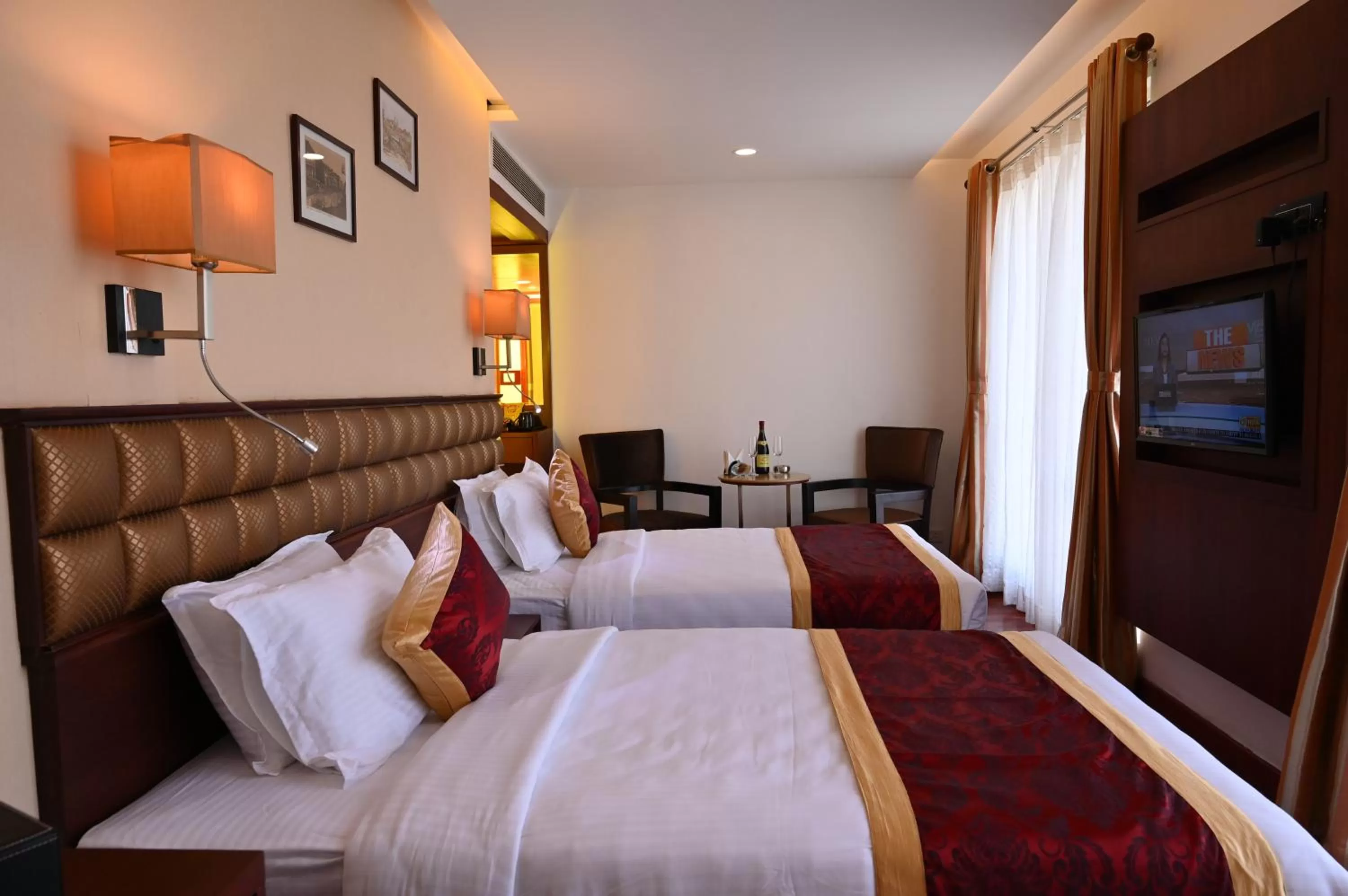 Photo of the whole room, Bed in Raaj Bhaavan Clarks Inn Chennai