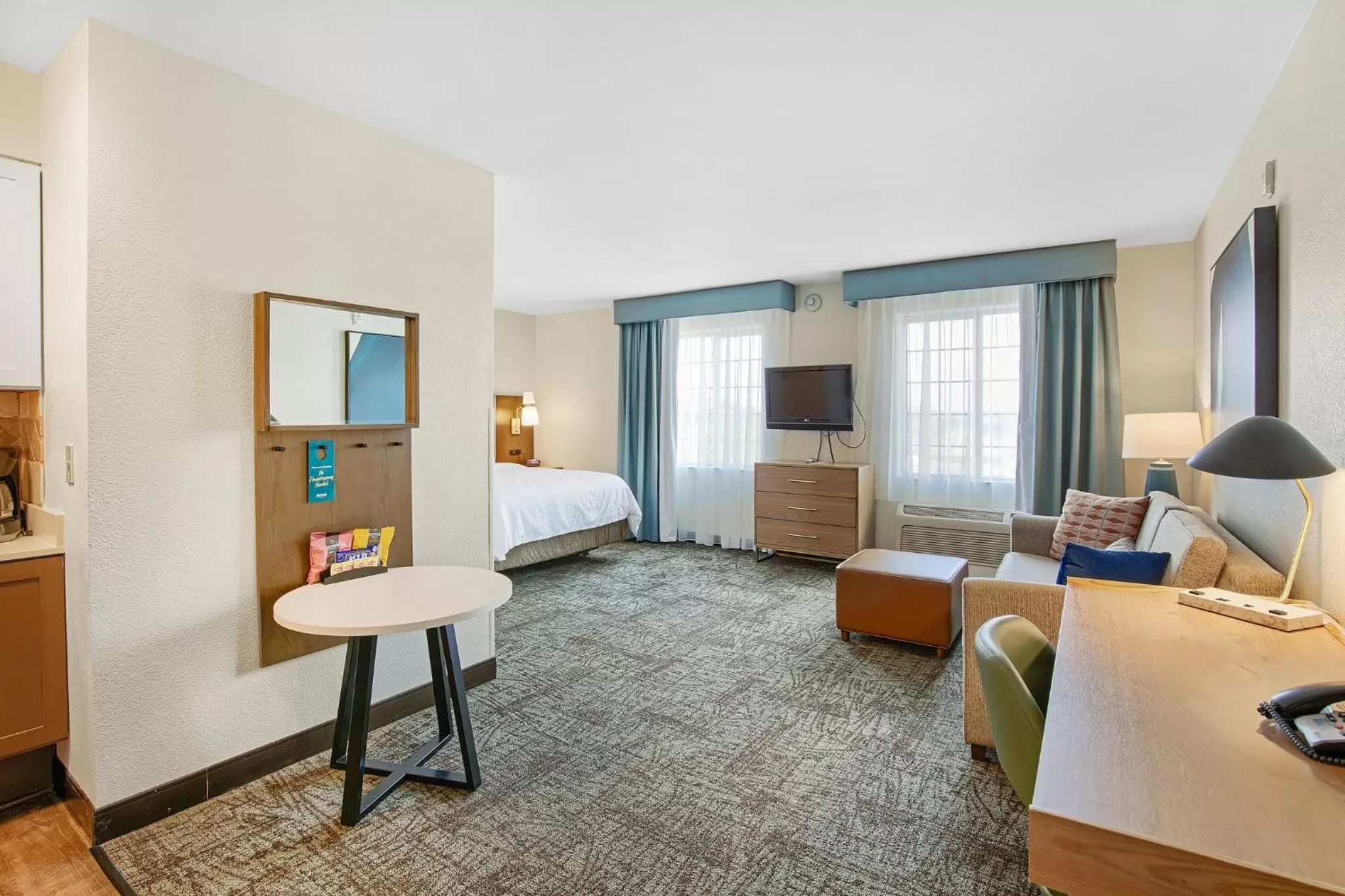 Photo of the whole room, Bed in Staybridge Suites Gulf Shores by IHG