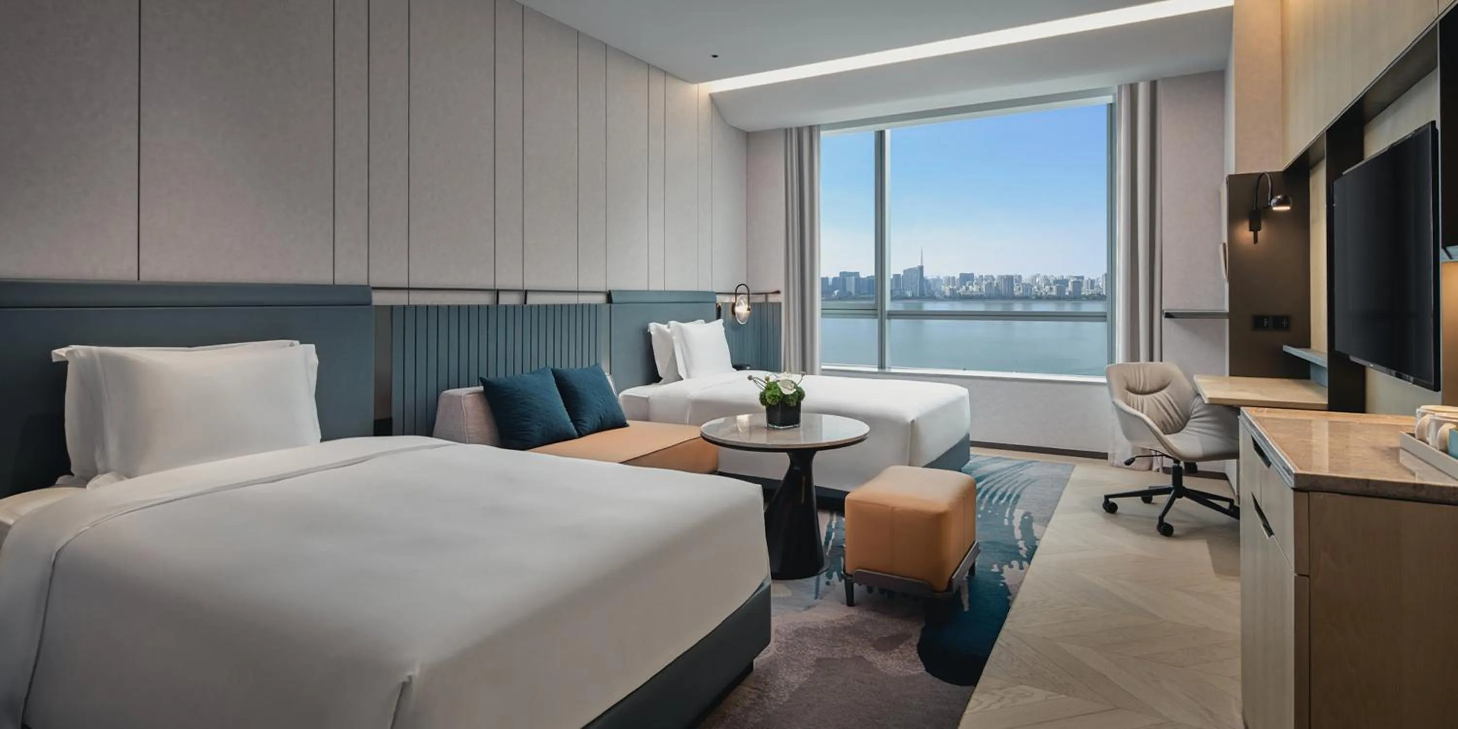 Photo of the whole room, Bed in Crowne Plaza Hangzhou Riverside by IHG