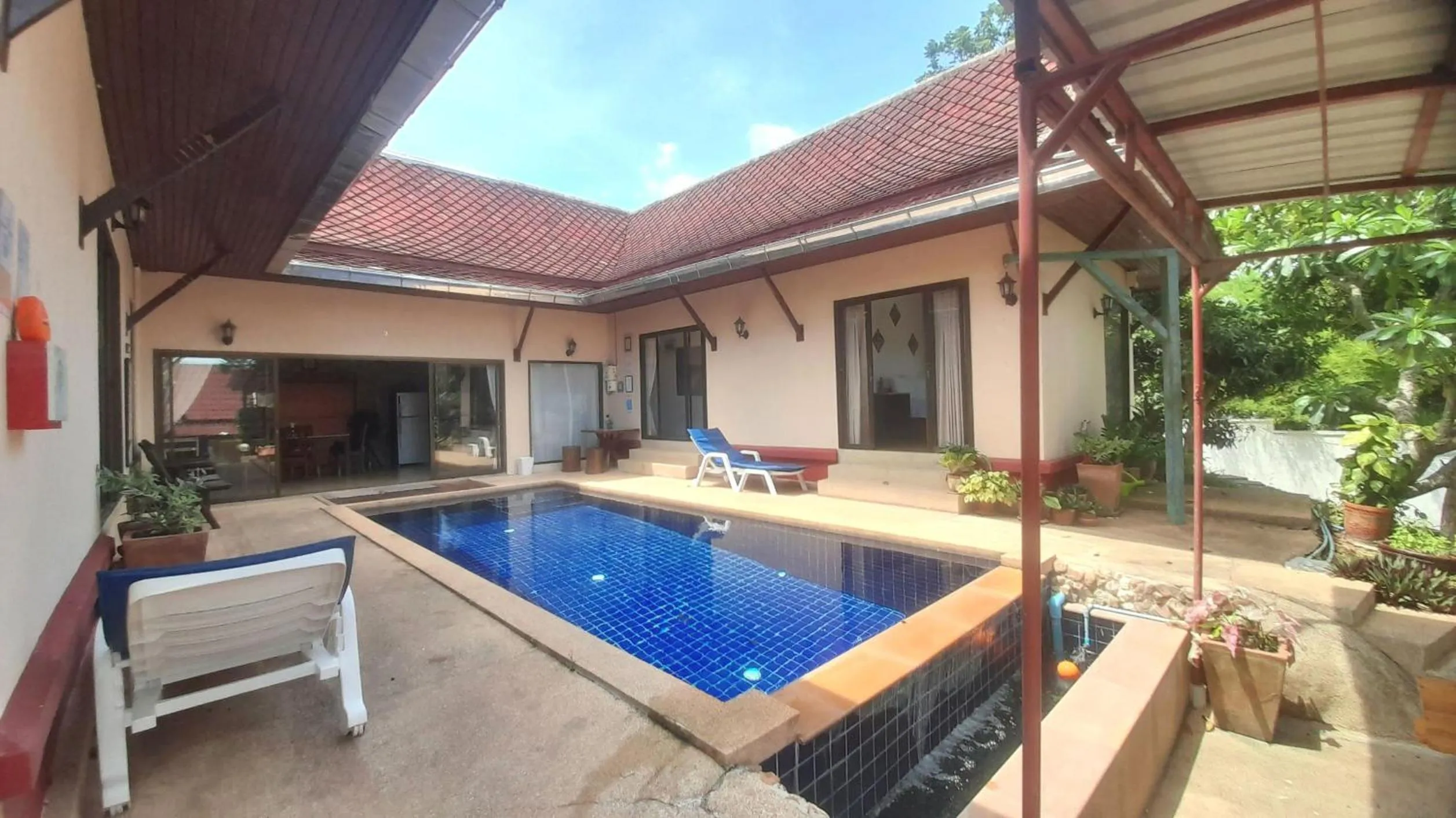 Property building, Swimming Pool in Samui Diving Resort