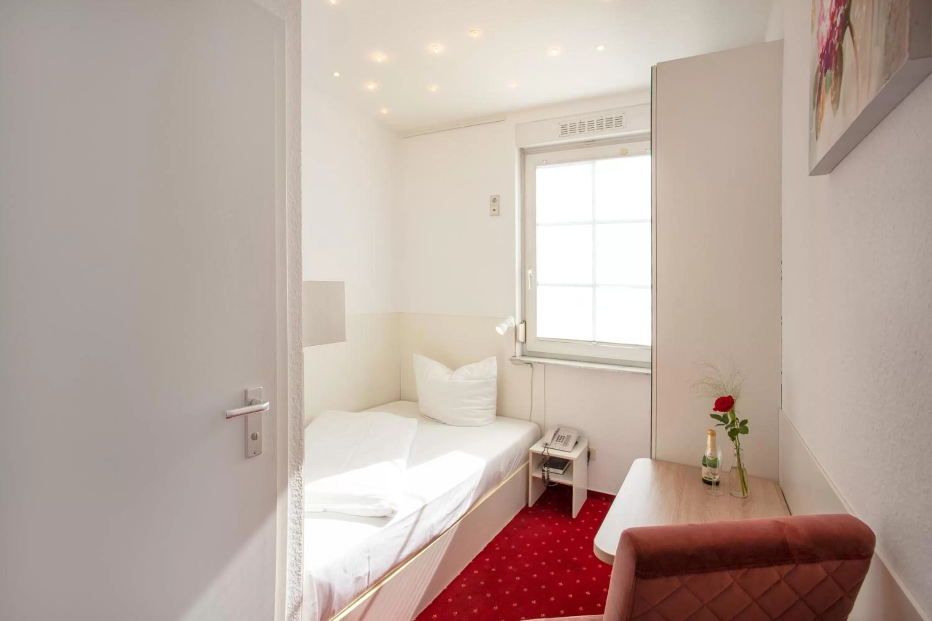 Photo of the whole room, Bed in Relax Hotel & SPA Stuttgart