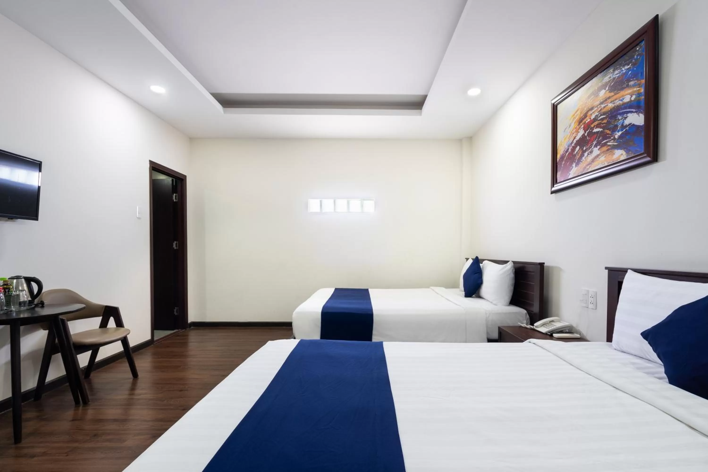 Bed in Central Hotel by Joi Hospitality