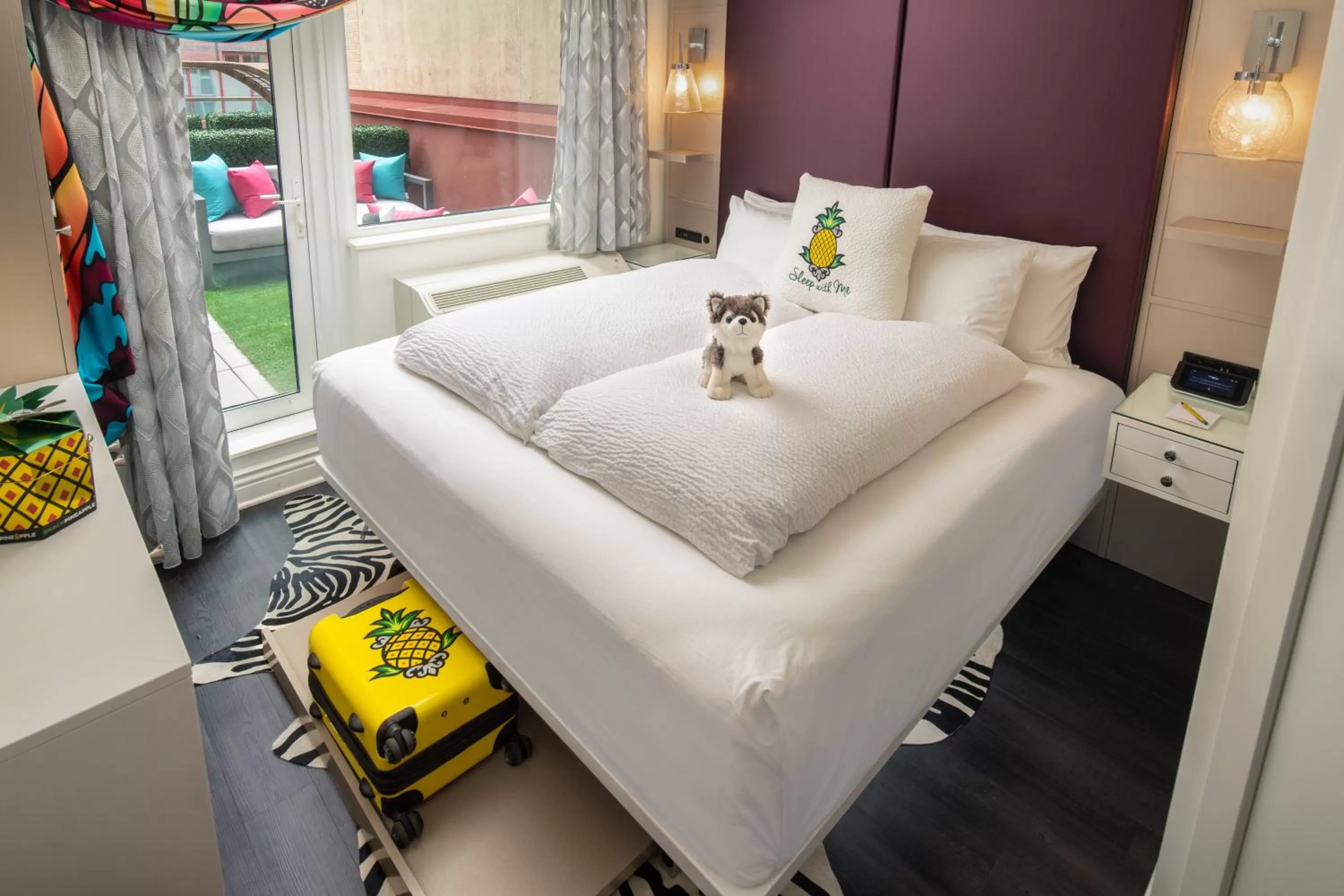 Bed in Staypineapple, An Artful Hotel, Midtown New York