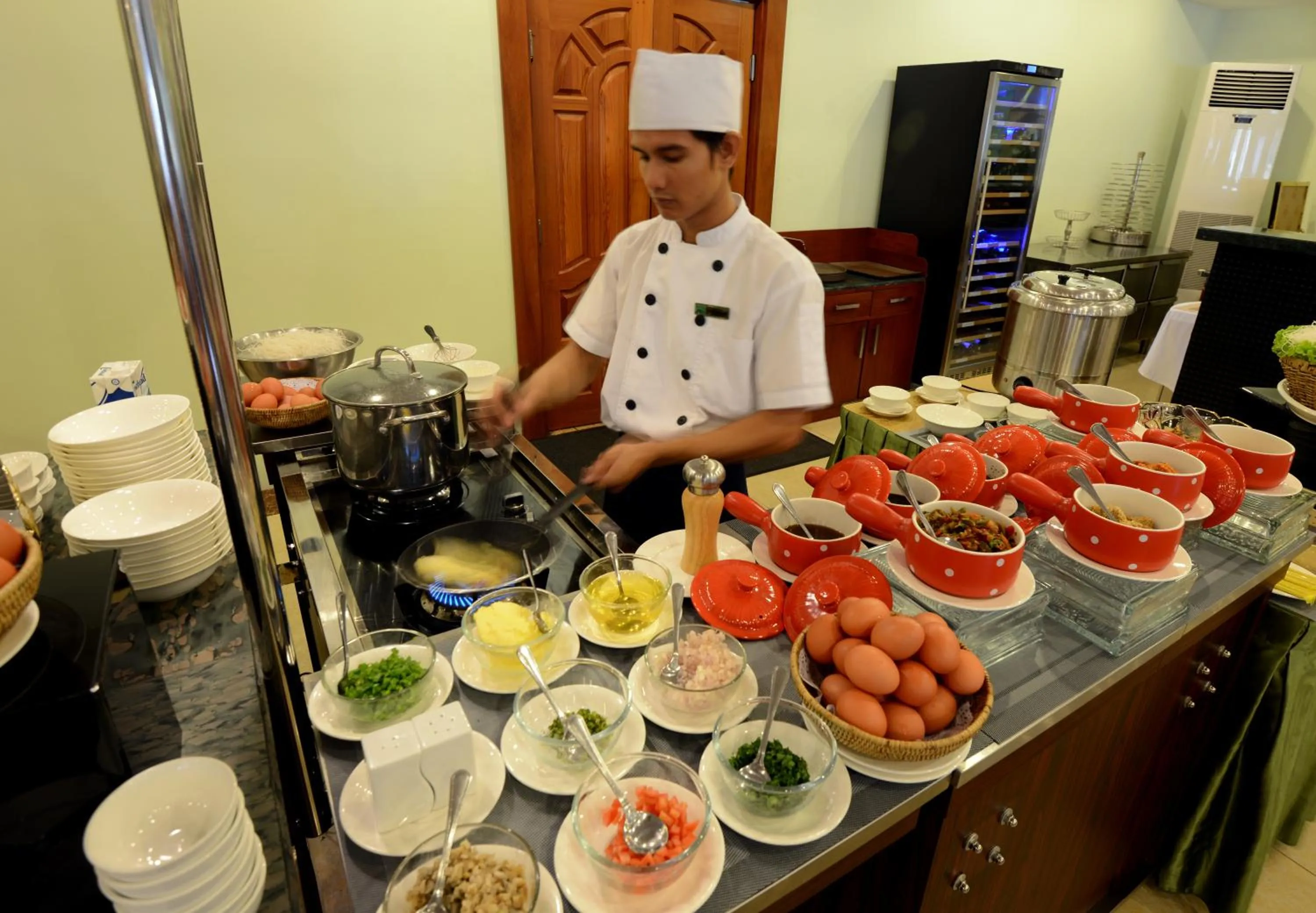 Food and drinks in Best Western Green Hill Hotel