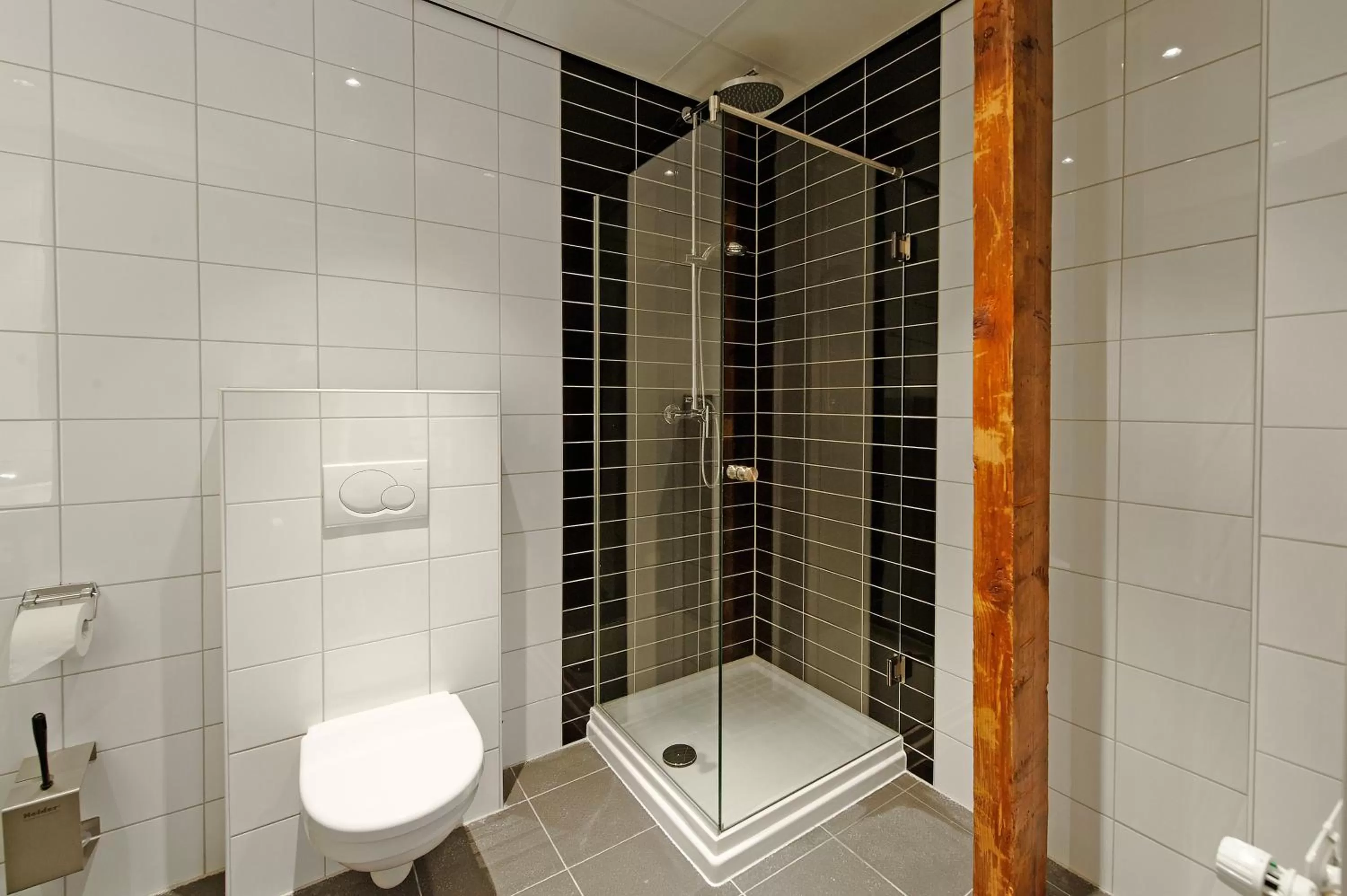 Bathroom in Hotel De Villa