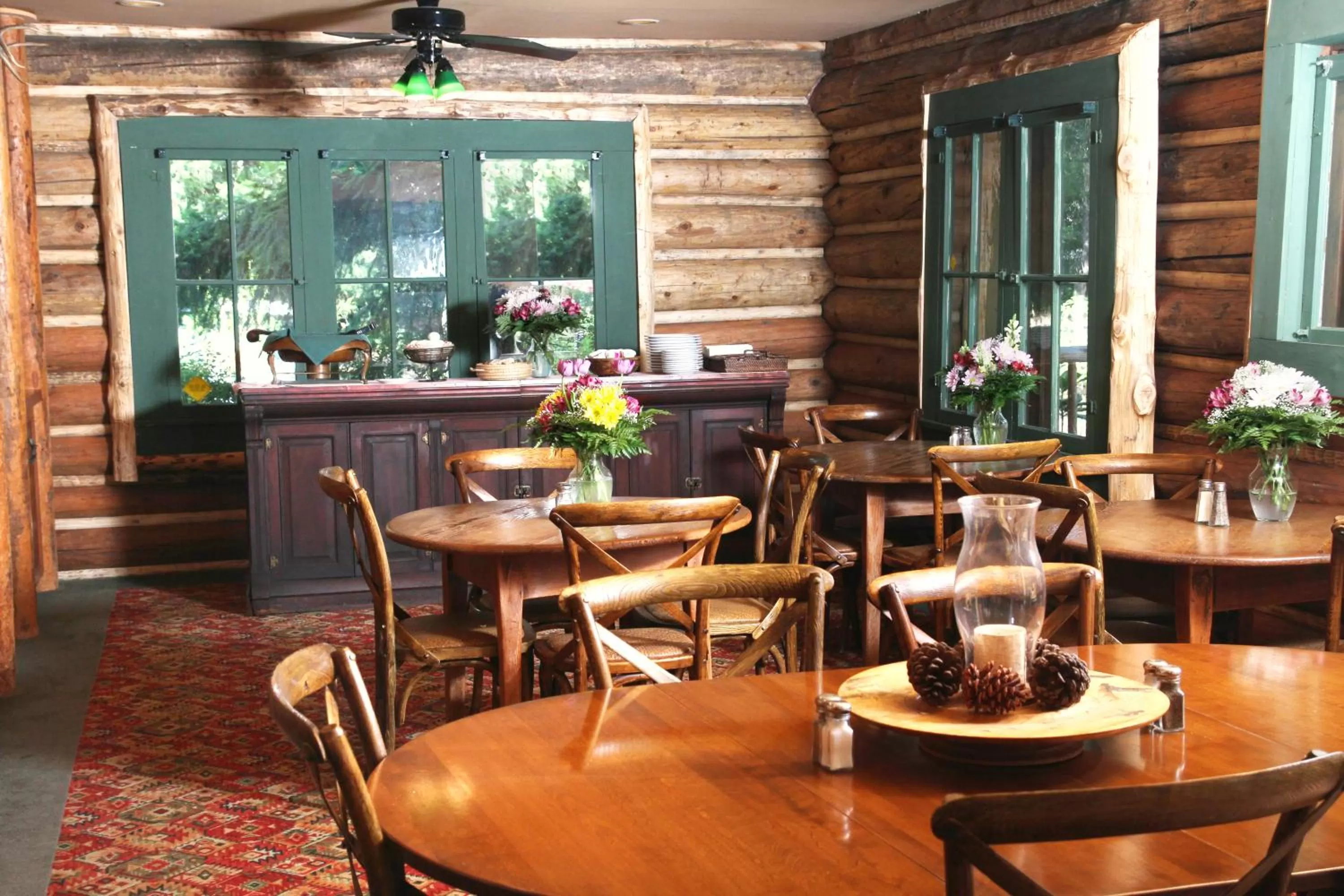 Restaurant/places to eat in Weasku Inn