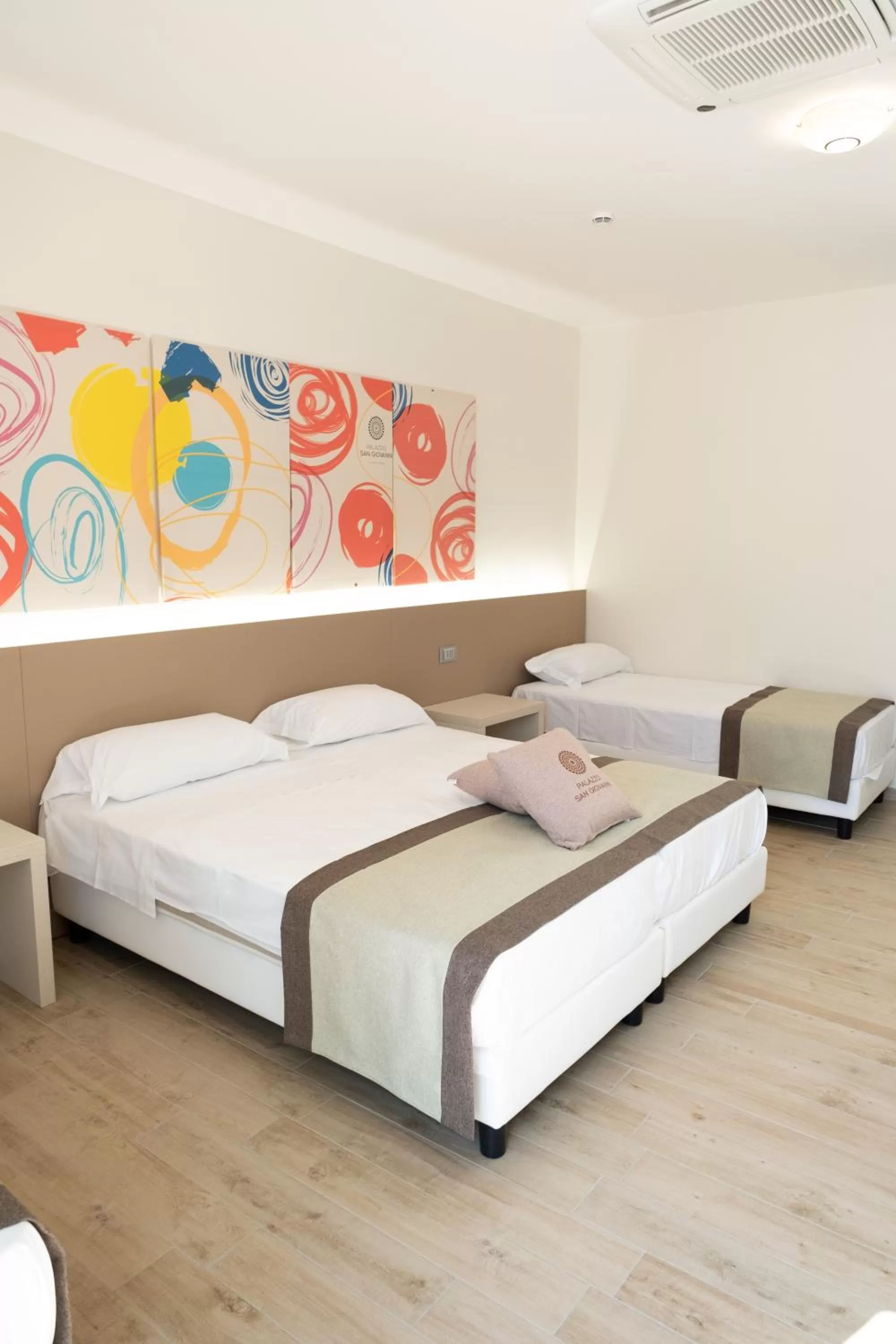 Photo of the whole room, Bed in Palazzo San Giovanni