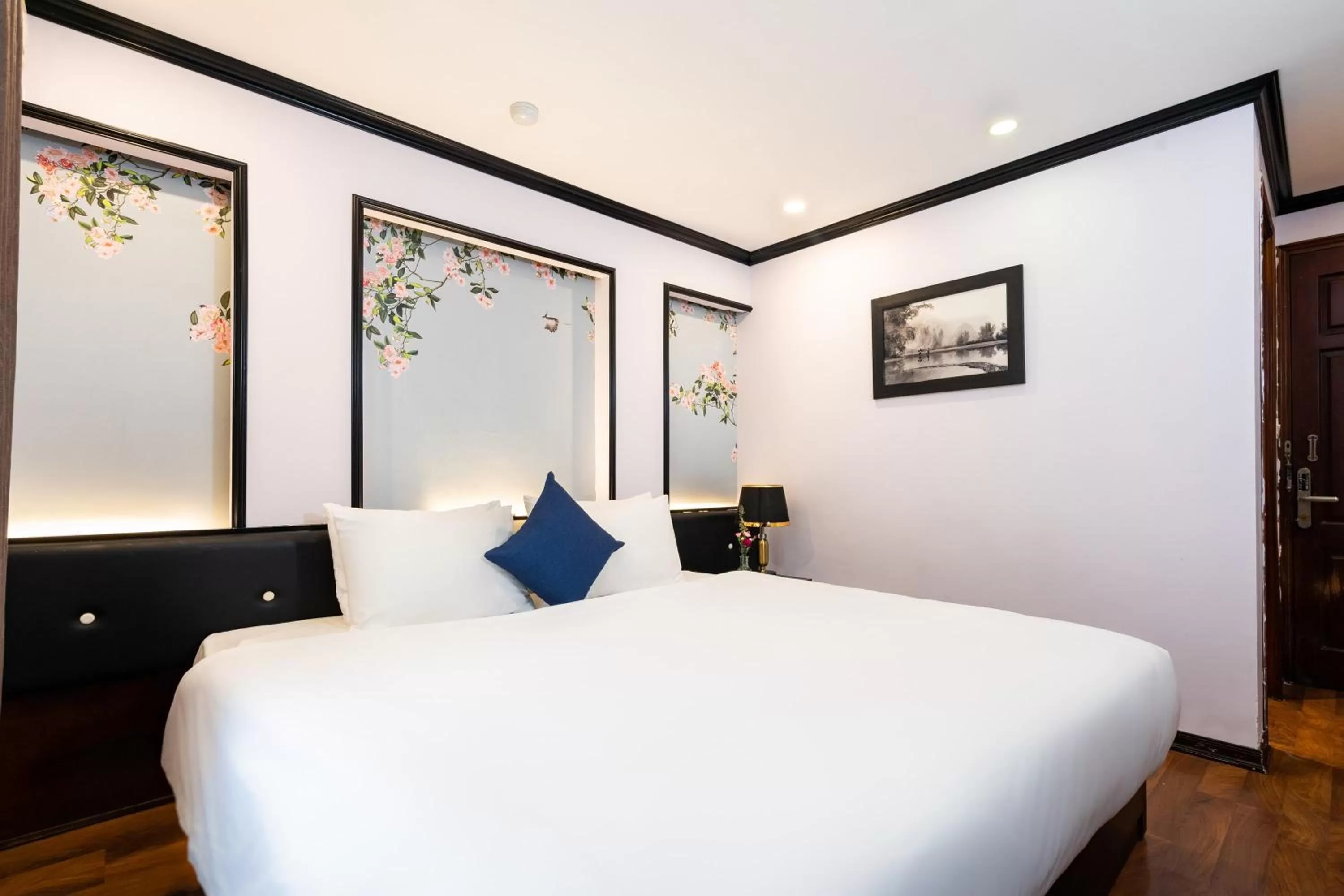 Bed in Hanoi Memory Premier Hotel & Spa