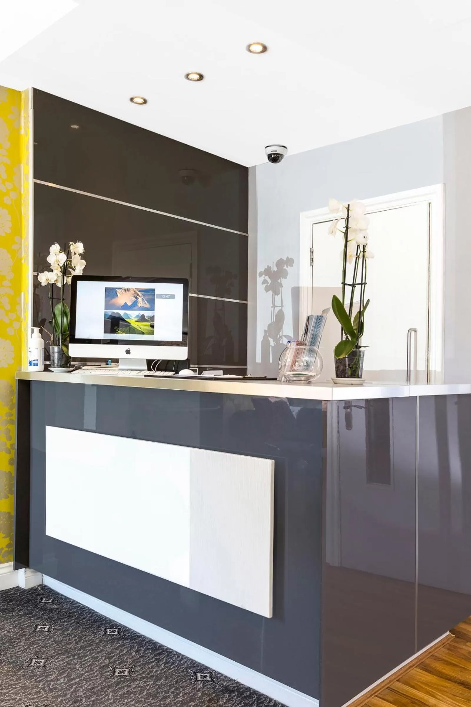 Lobby or reception in Hotel Shepherds Bush London