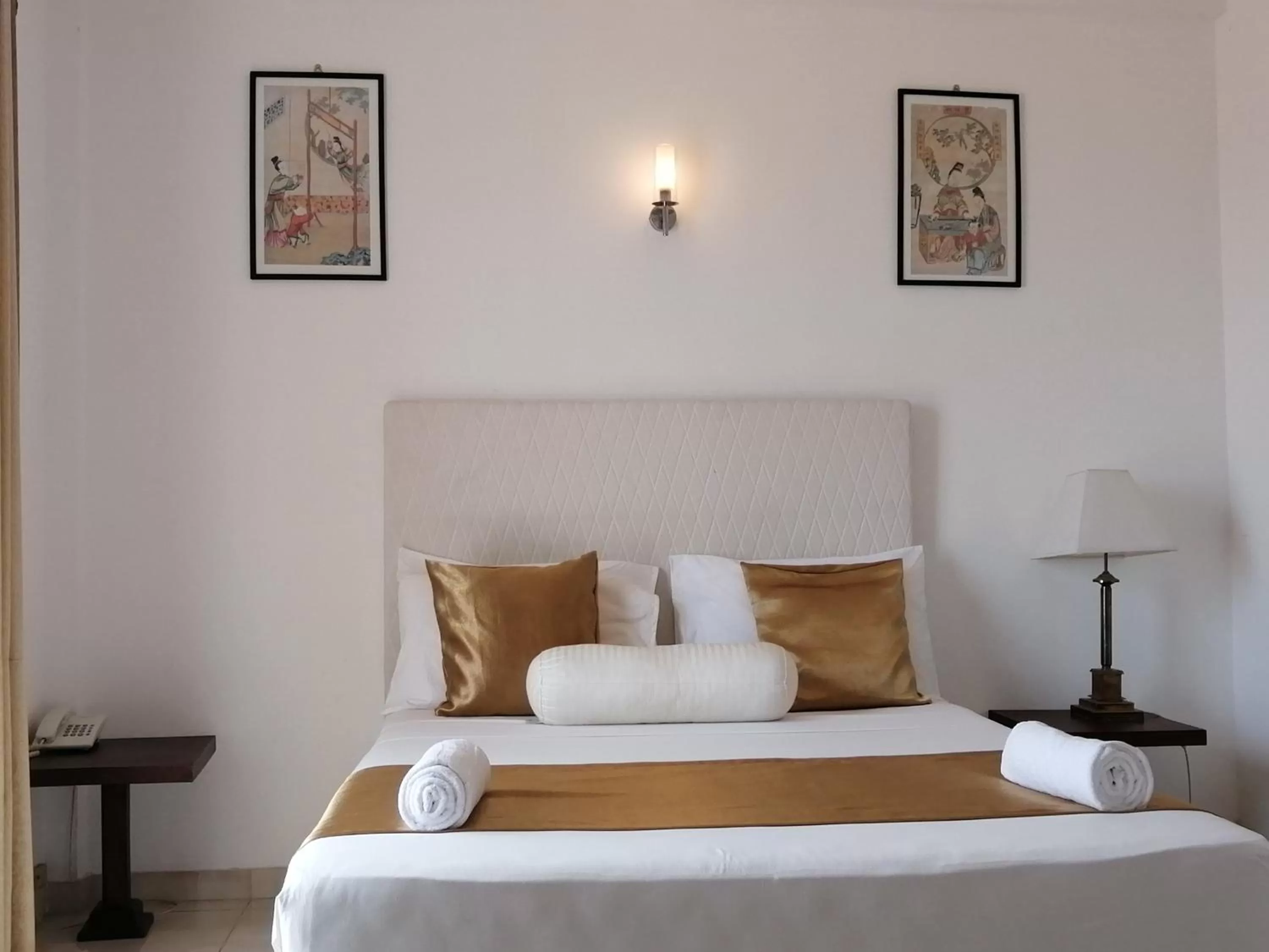 Bed in Kandy Highland Unique Hotel