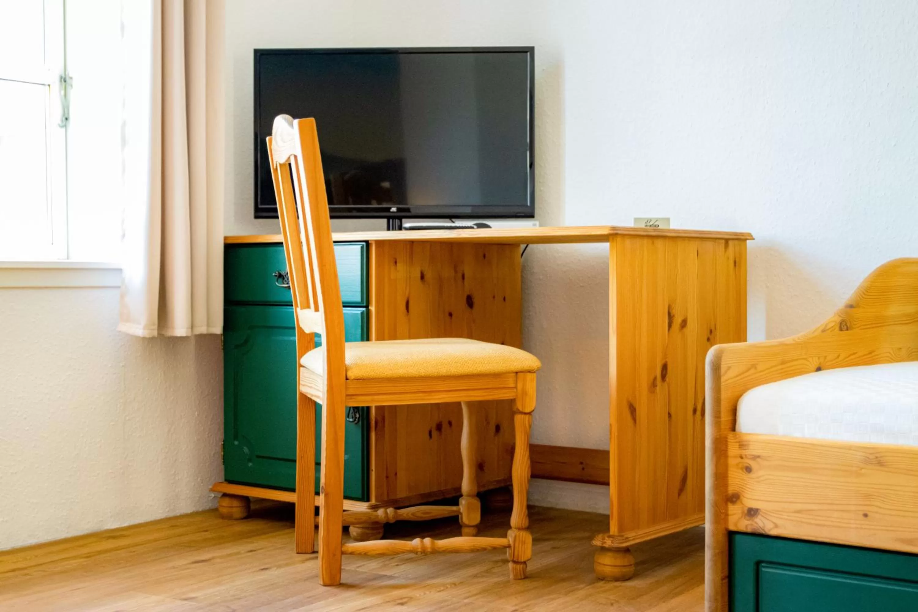 Photo of the whole room, Bed in Hotel & Restaurant Brauner Hirsch Osterwieck