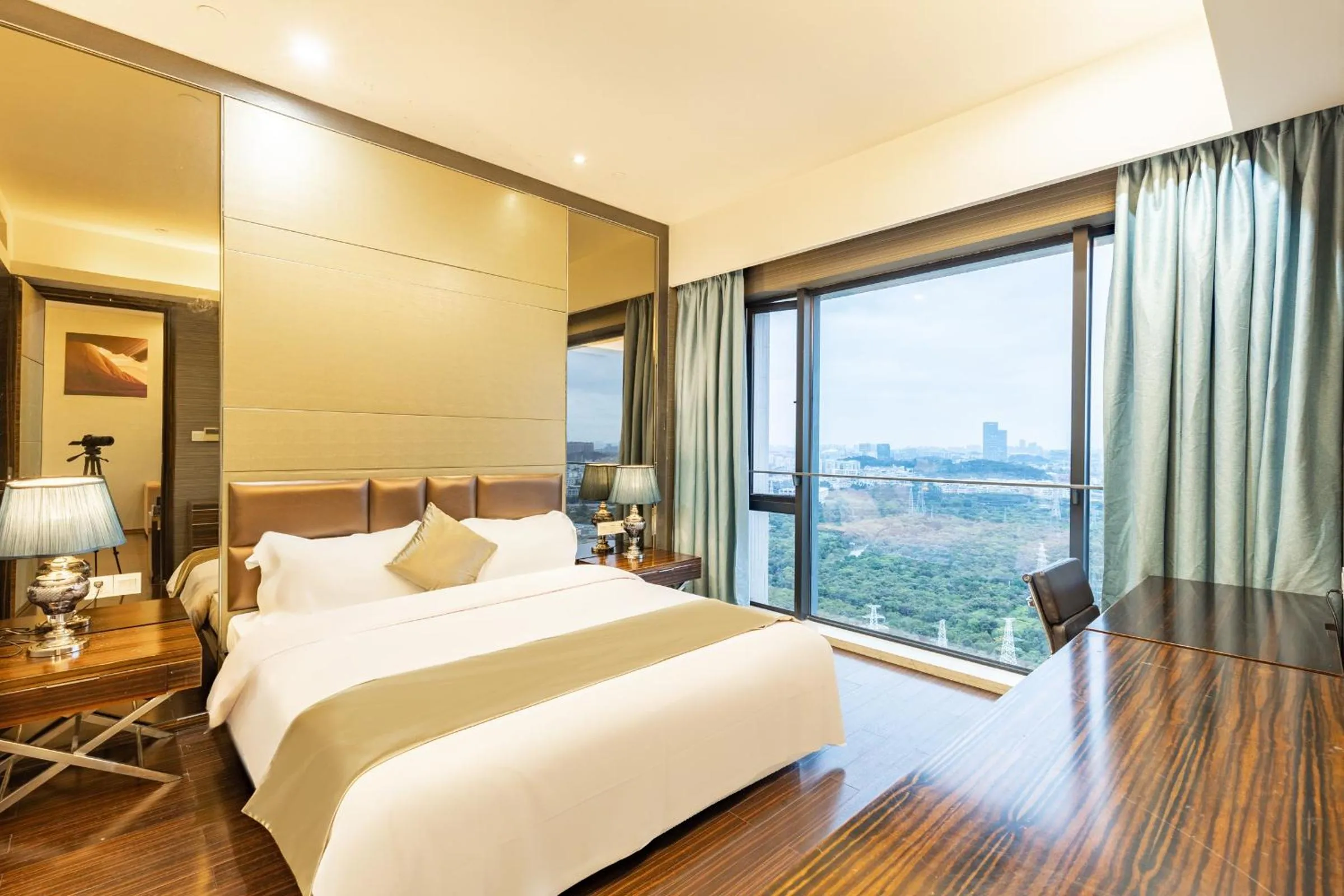 Bed in Guangzhou Xing Yi International Apartment - Poly World Branch