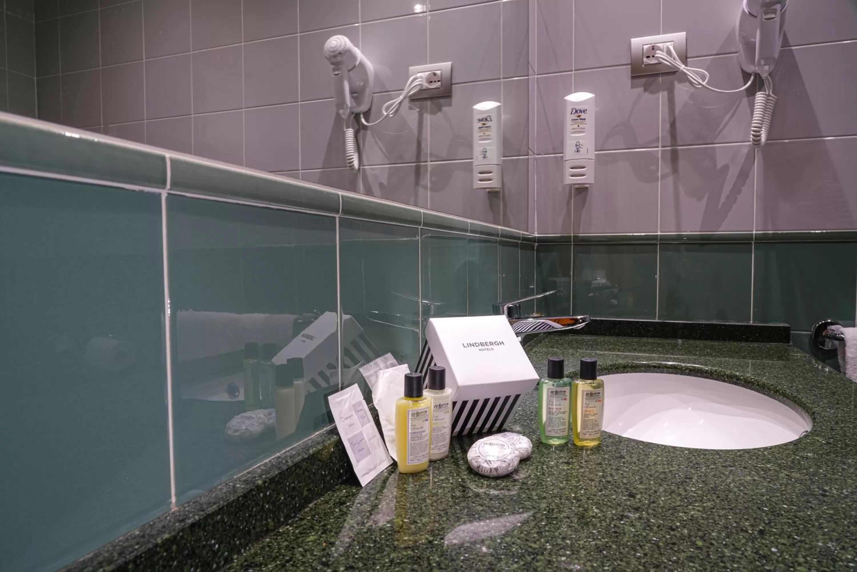 La Meridiana Bleisure Hotel