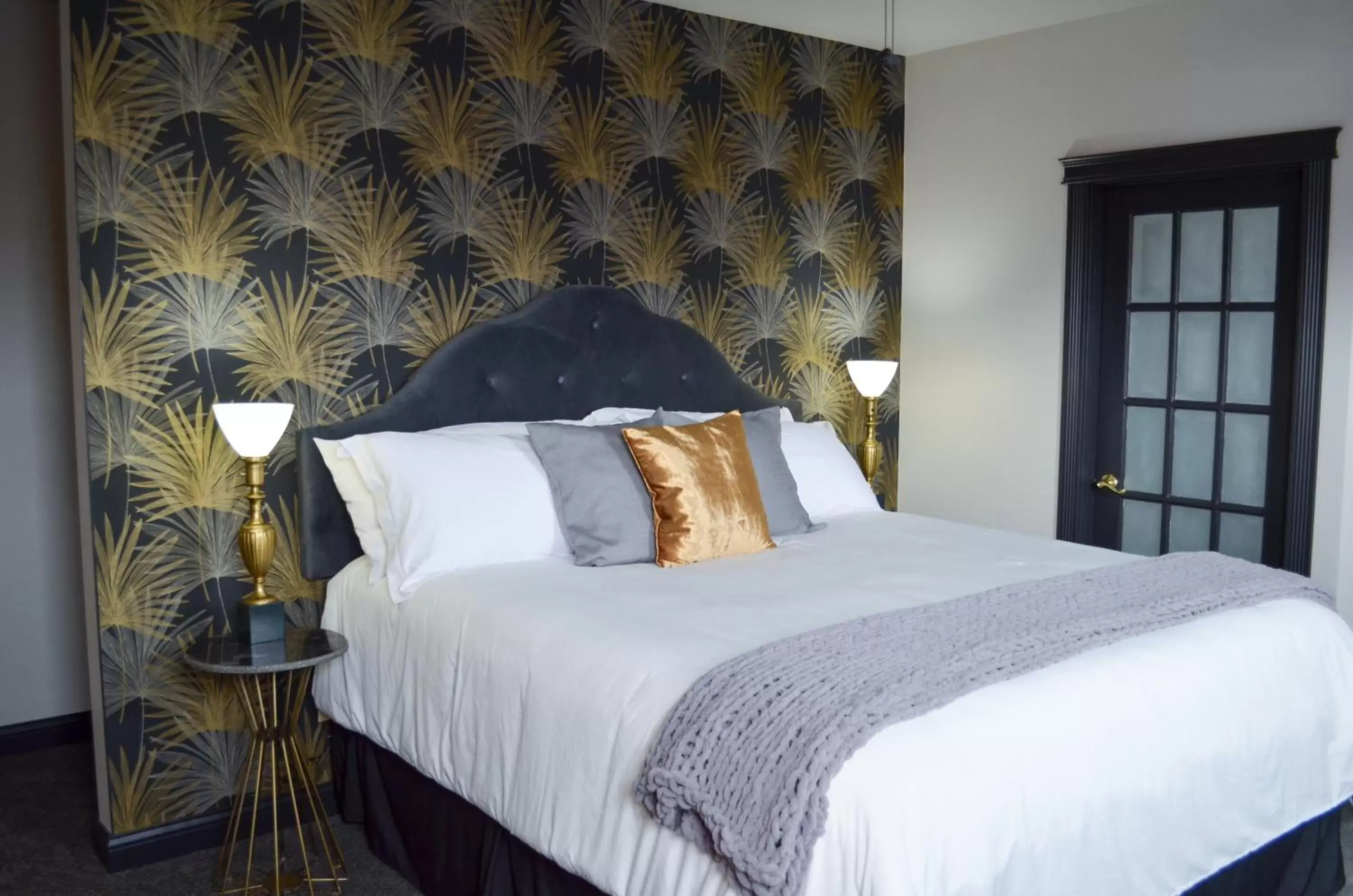 Superior King Room 11 in Hotel Stevenson Superior King Room 11 in Hotel Stevenson