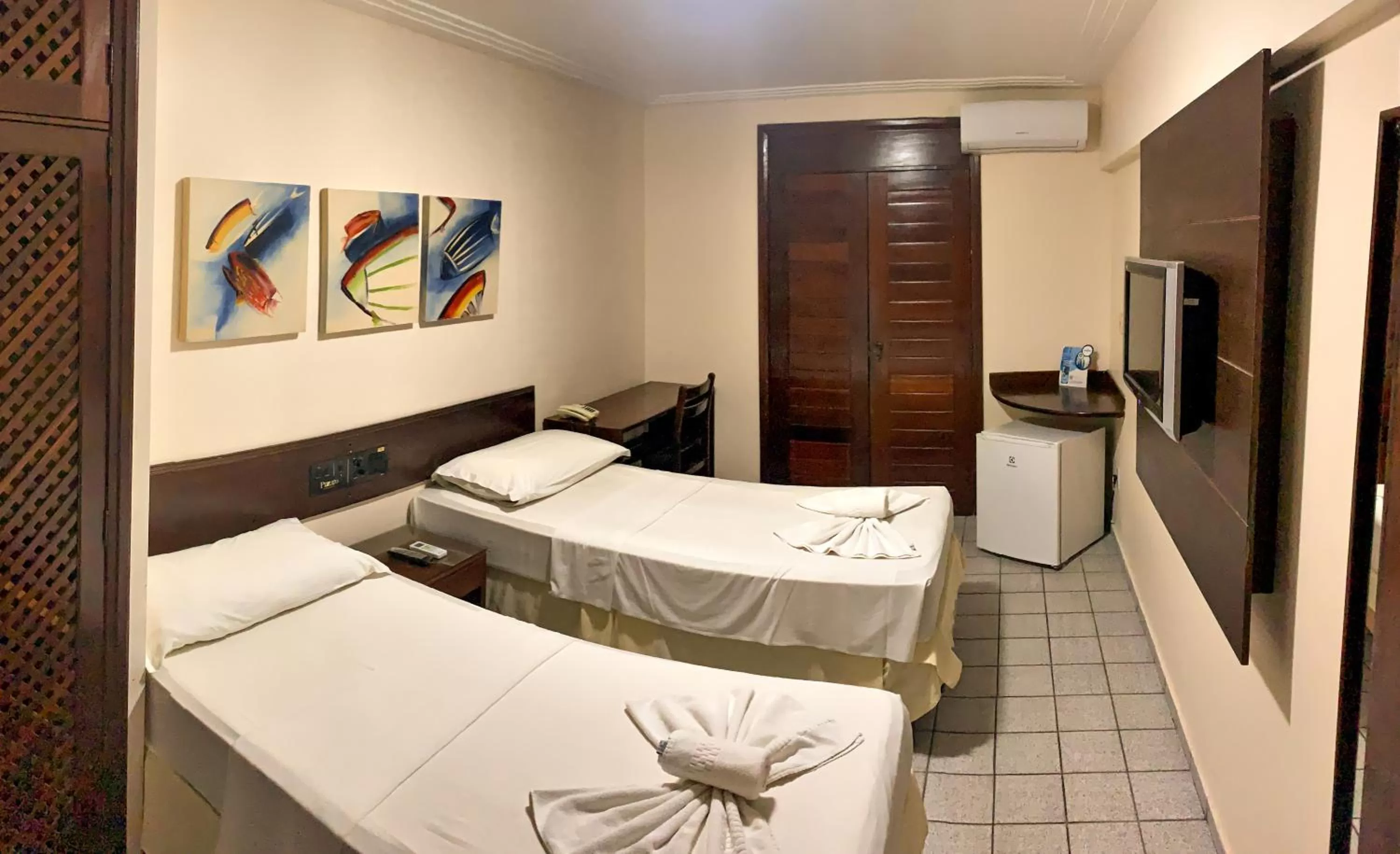 Photo of the whole room, Bed in Pizzato Praia Hotel