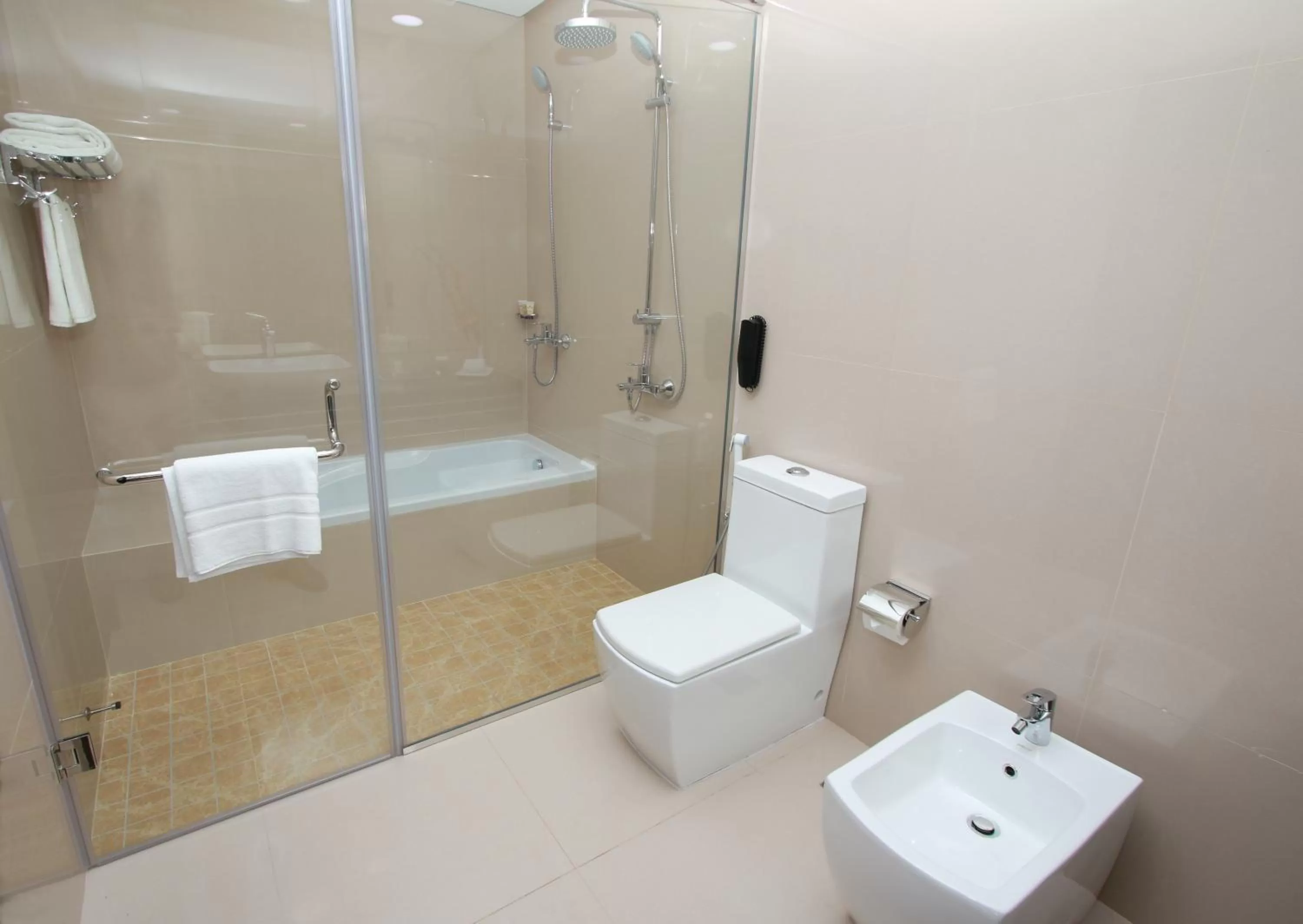 Bathroom in Park Regis Lotus Hotel