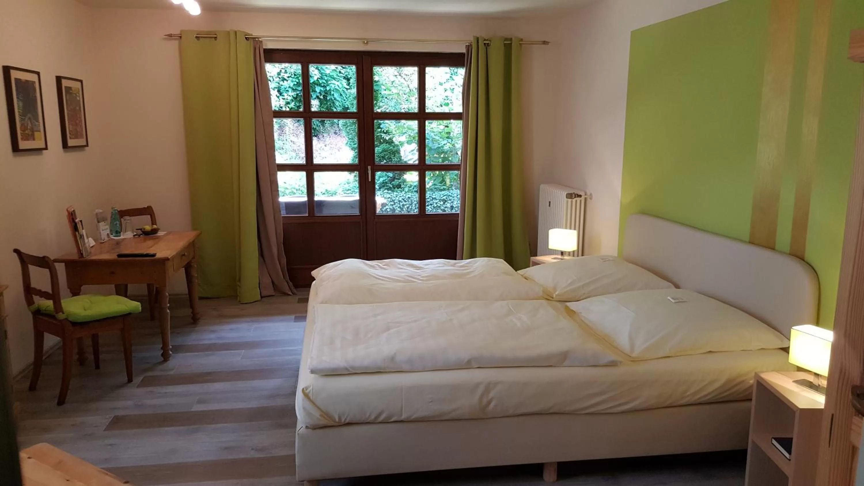 Photo of the whole room, Bed in Hotel Goldflair am Rathaus