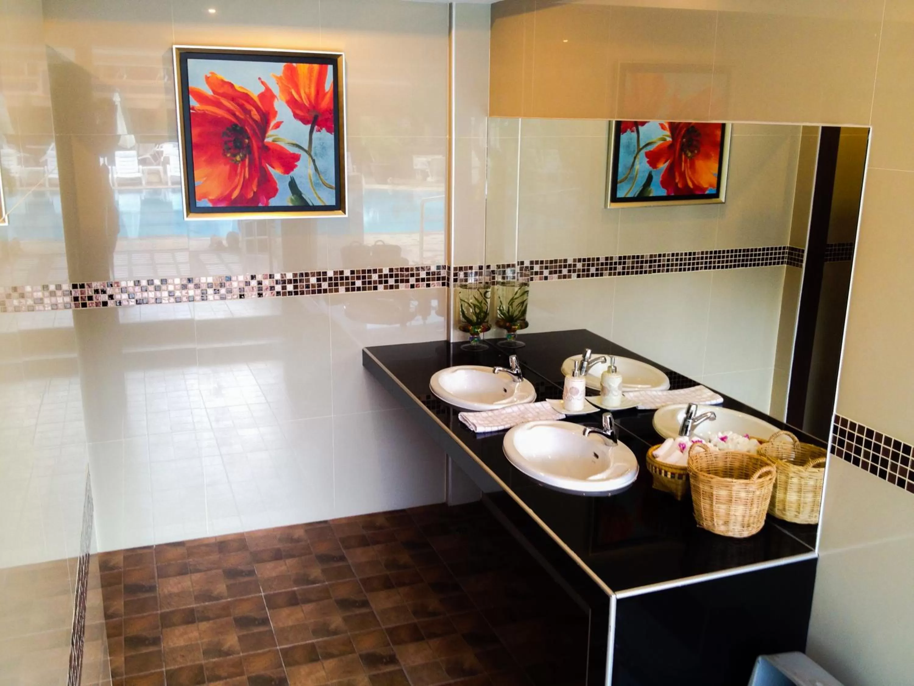 Bathroom in Suppamitr Villa Hotel