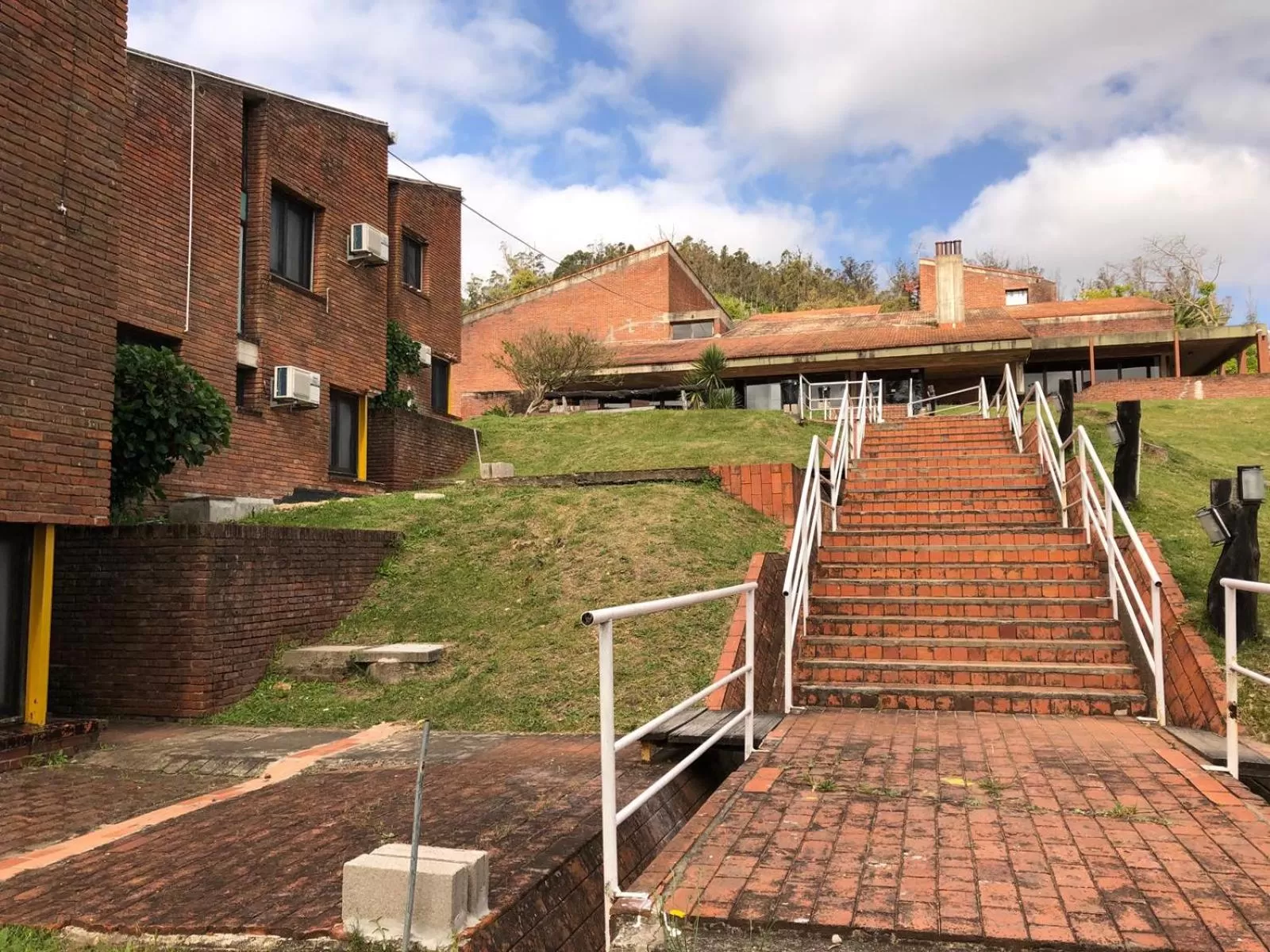 Property building in Complejo Laderas del Cerro