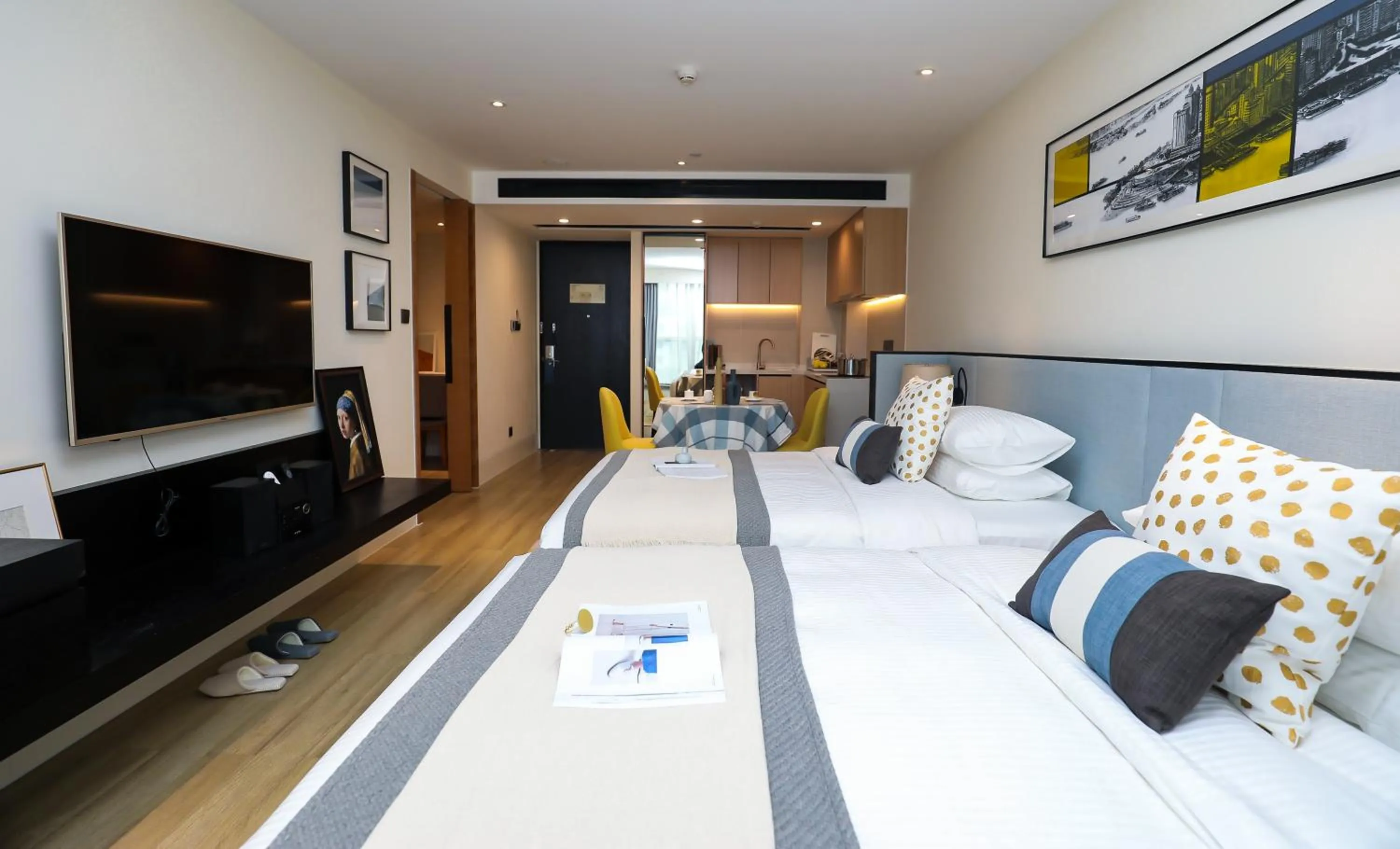 Photo of the whole room, Bed in Citadines Gaoke Liangjiang Chongqing