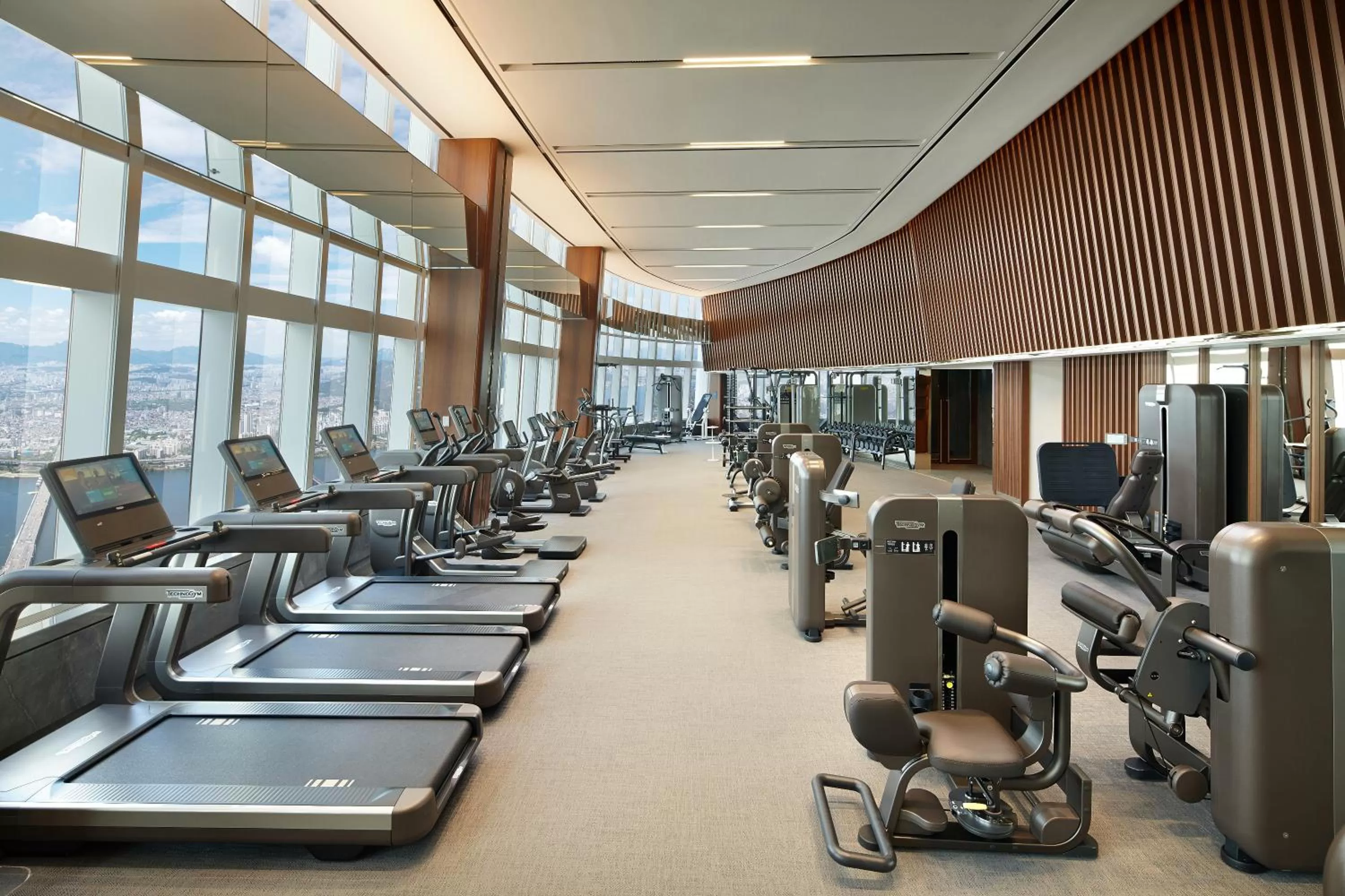 Fitness centre/facilities in Signiel Seoul