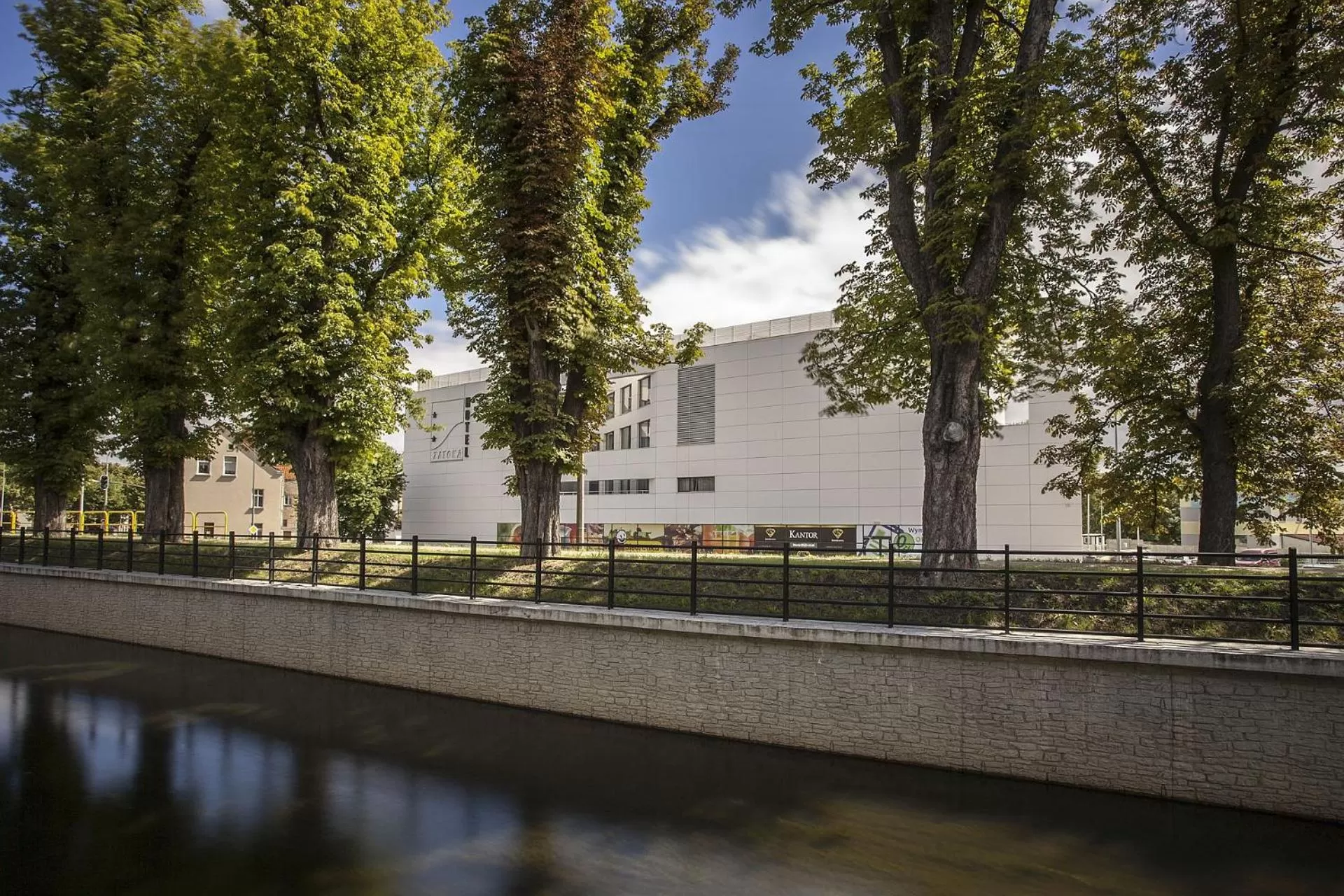 Property building in Hotel Zatoka