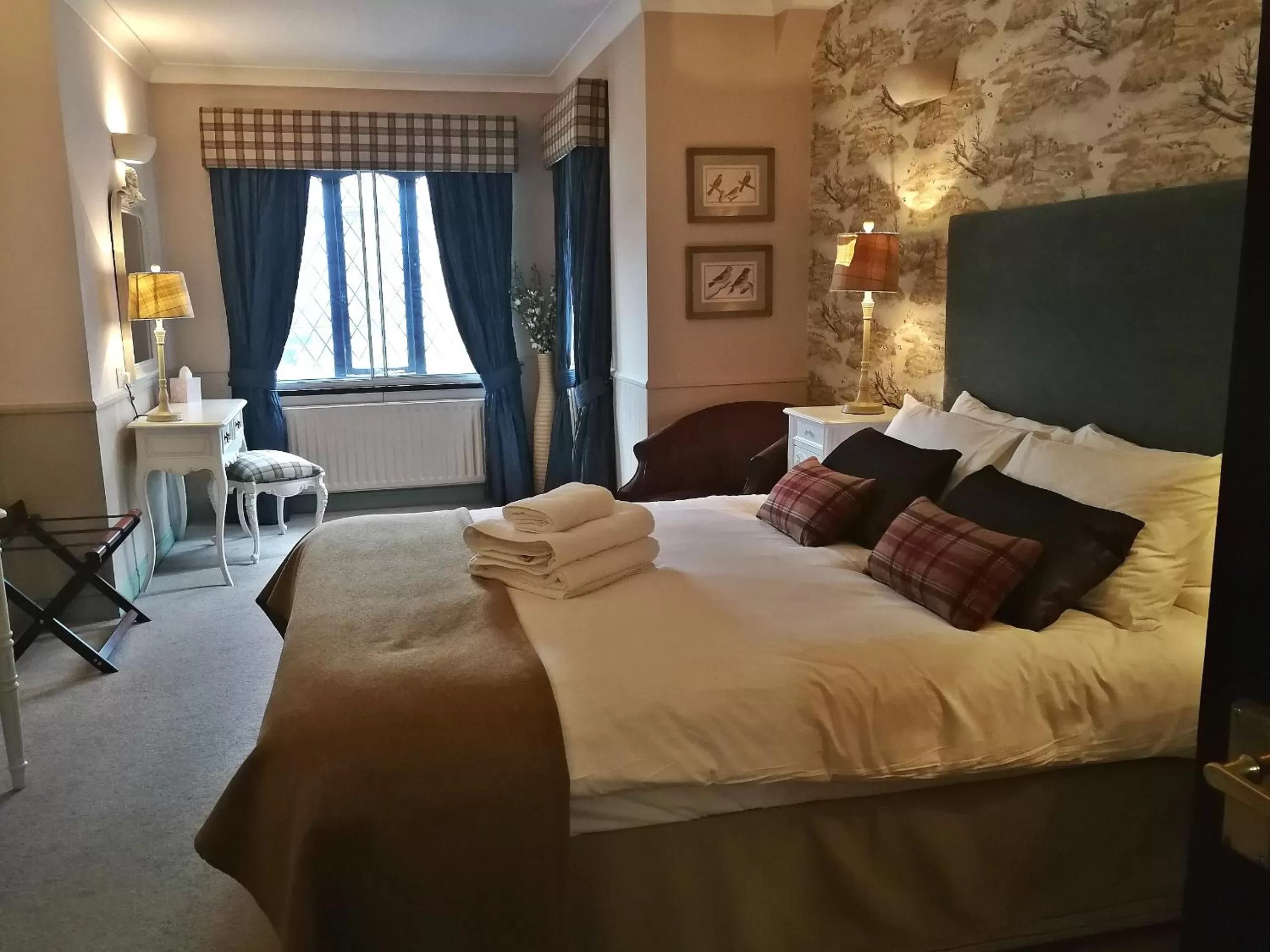 Bed in The Red Lion Hawkshaw