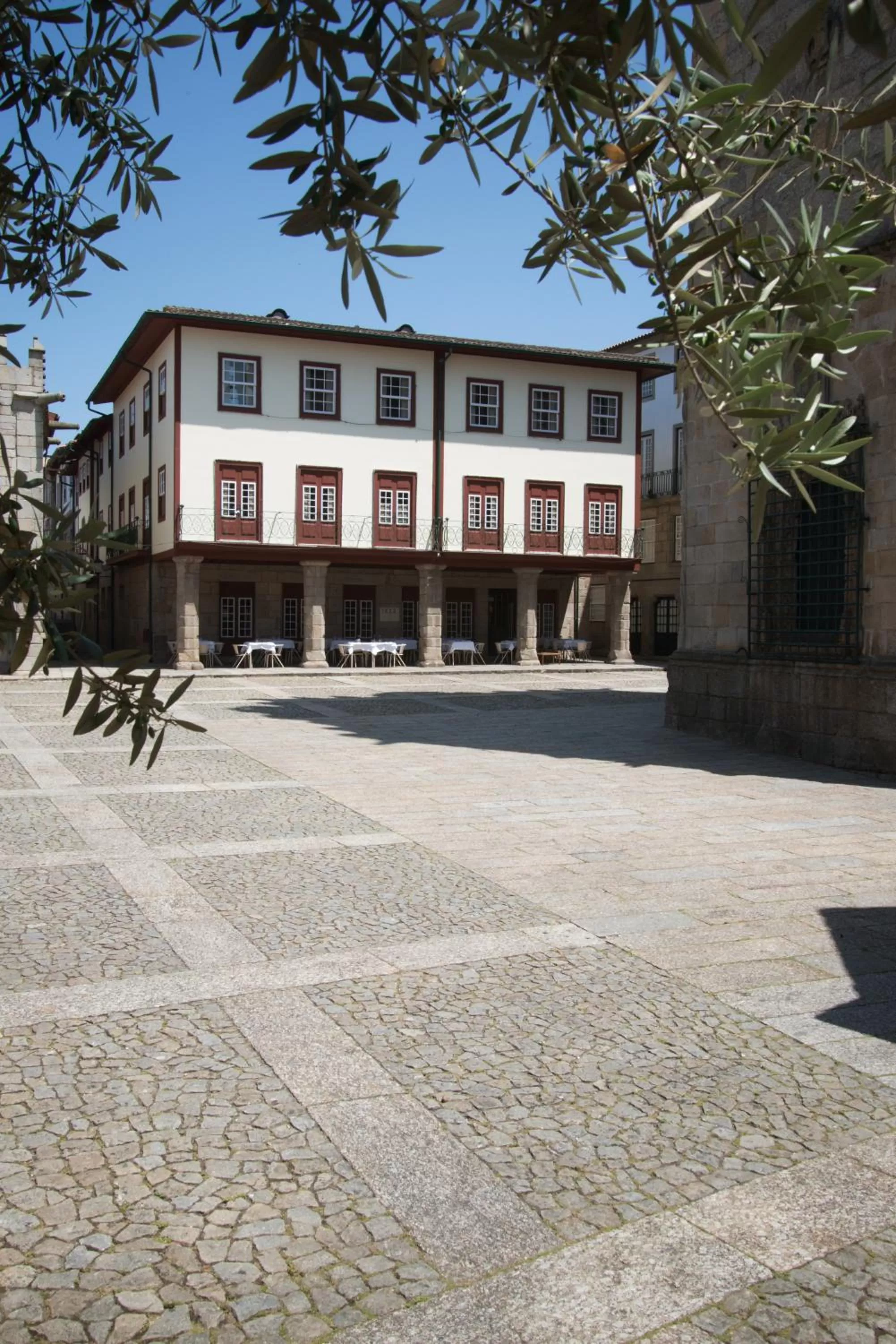 Facade/entrance in Hotel da Oliveira