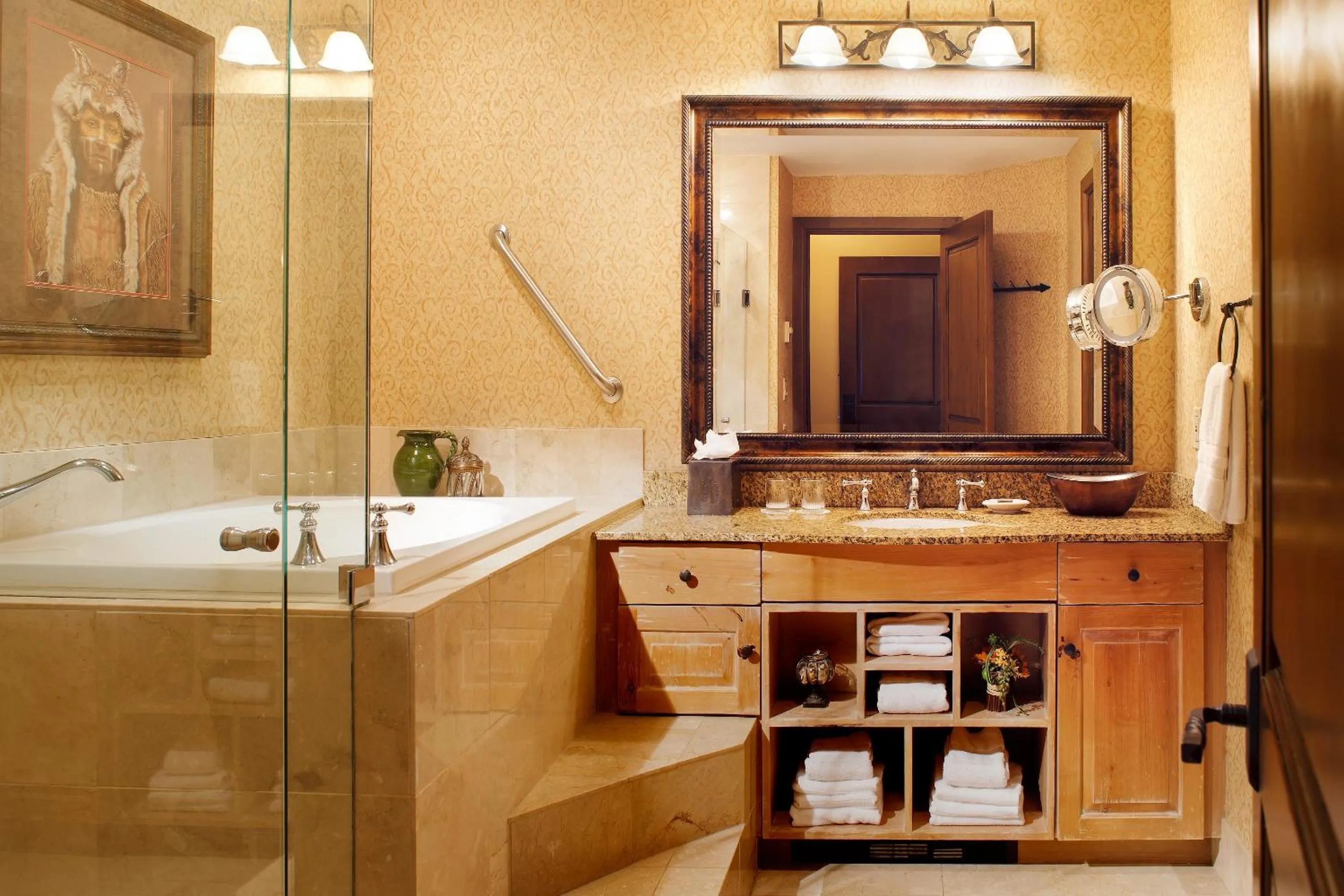 Shower in Snake River Lodge