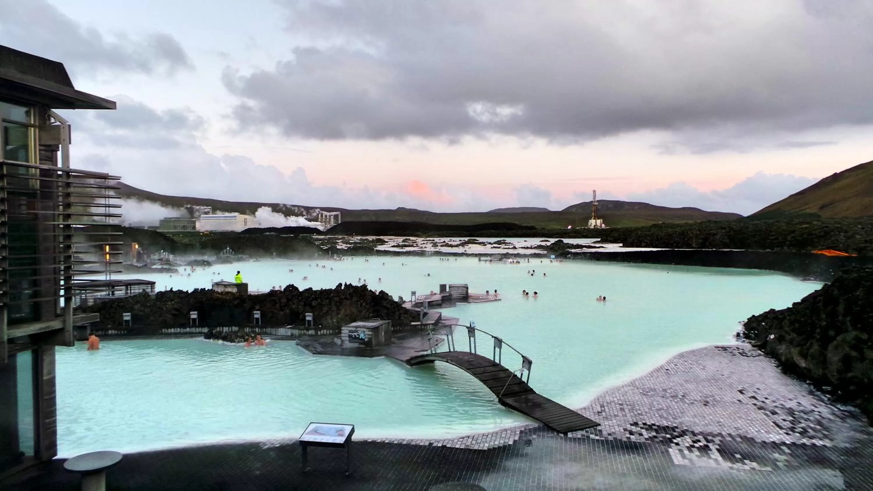 Open Air Bath in Raven's Bed