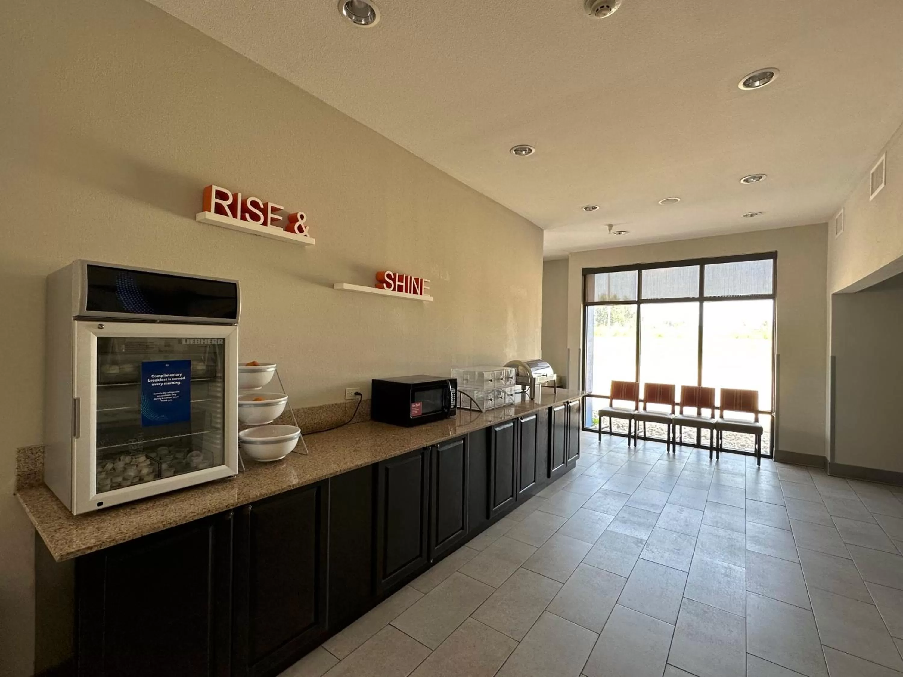 Breakfast in Comfort Suites Jackson-Cape Girardeau