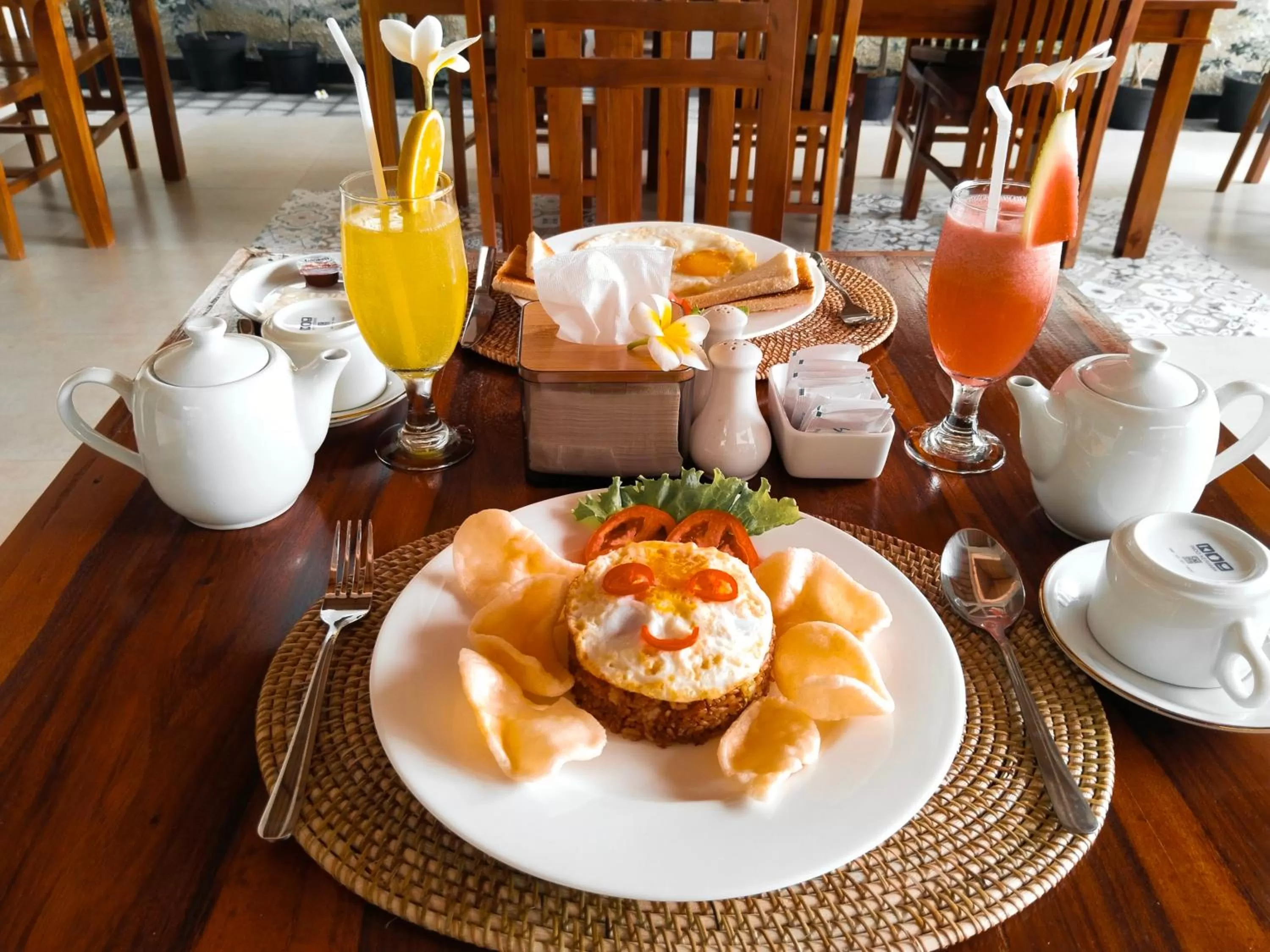 Restaurant/places to eat in THE LAVIANA HOTEL