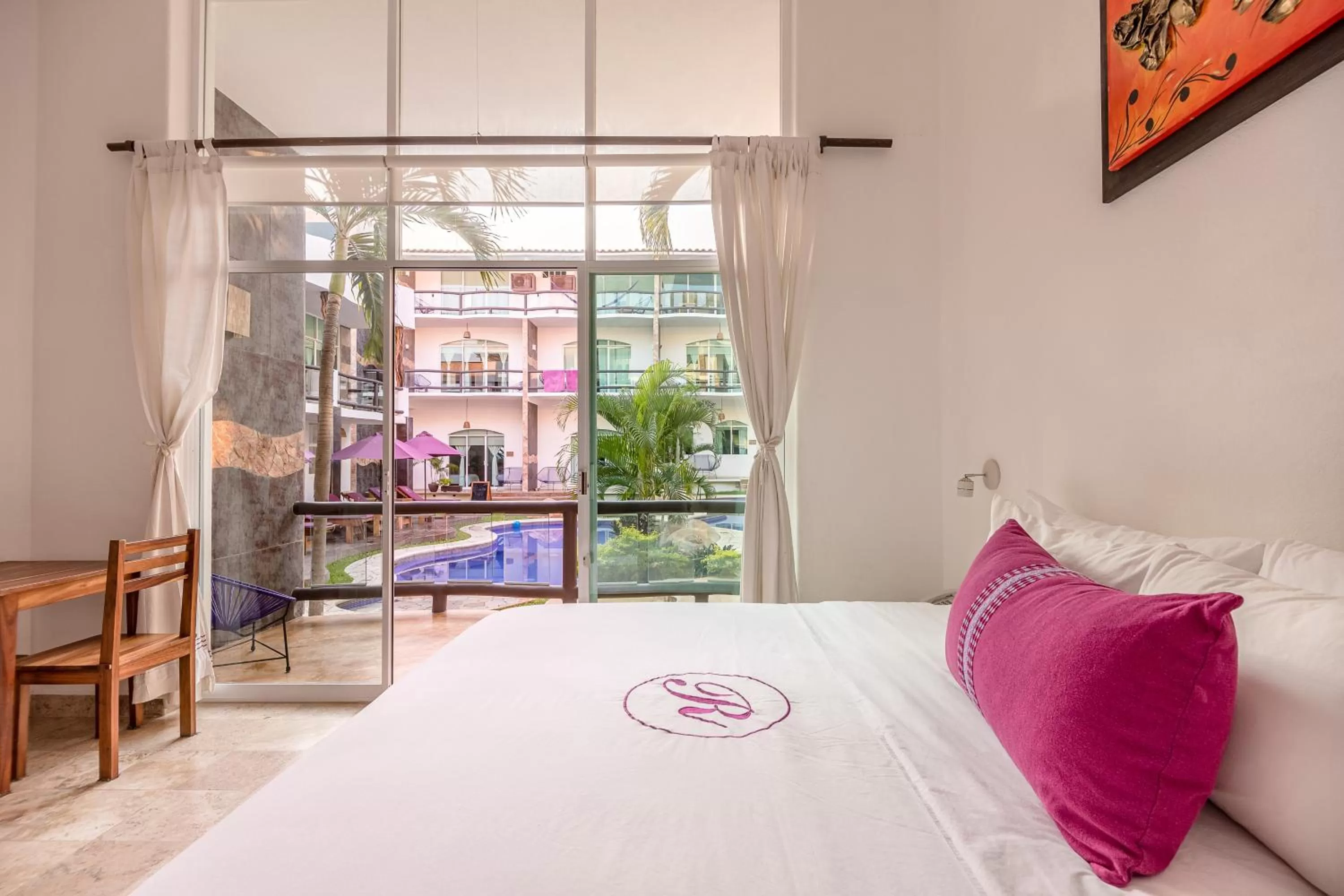 Photo of the whole room, Bed in Hotel Rockaway