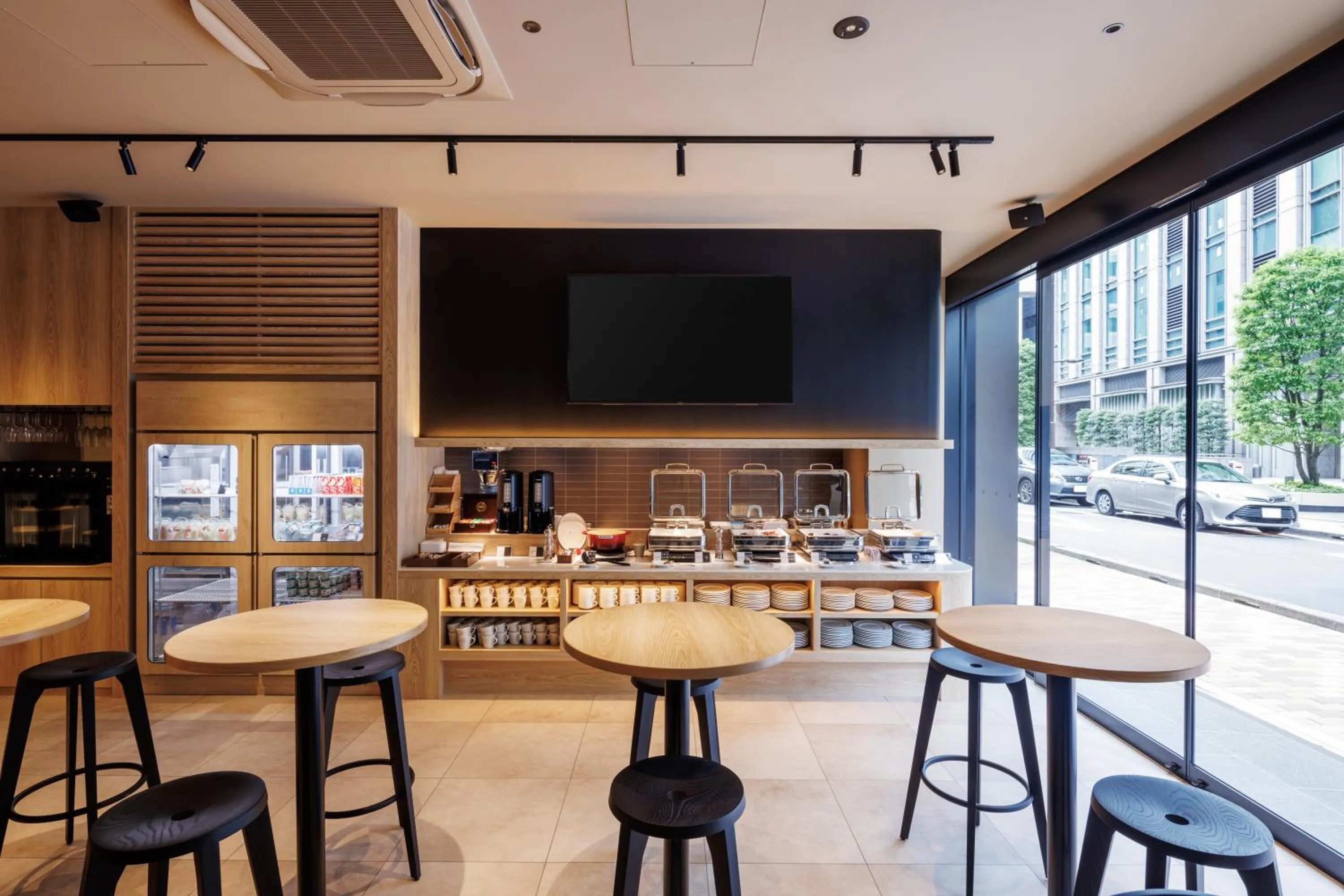 Restaurant/places to eat in the b ginza