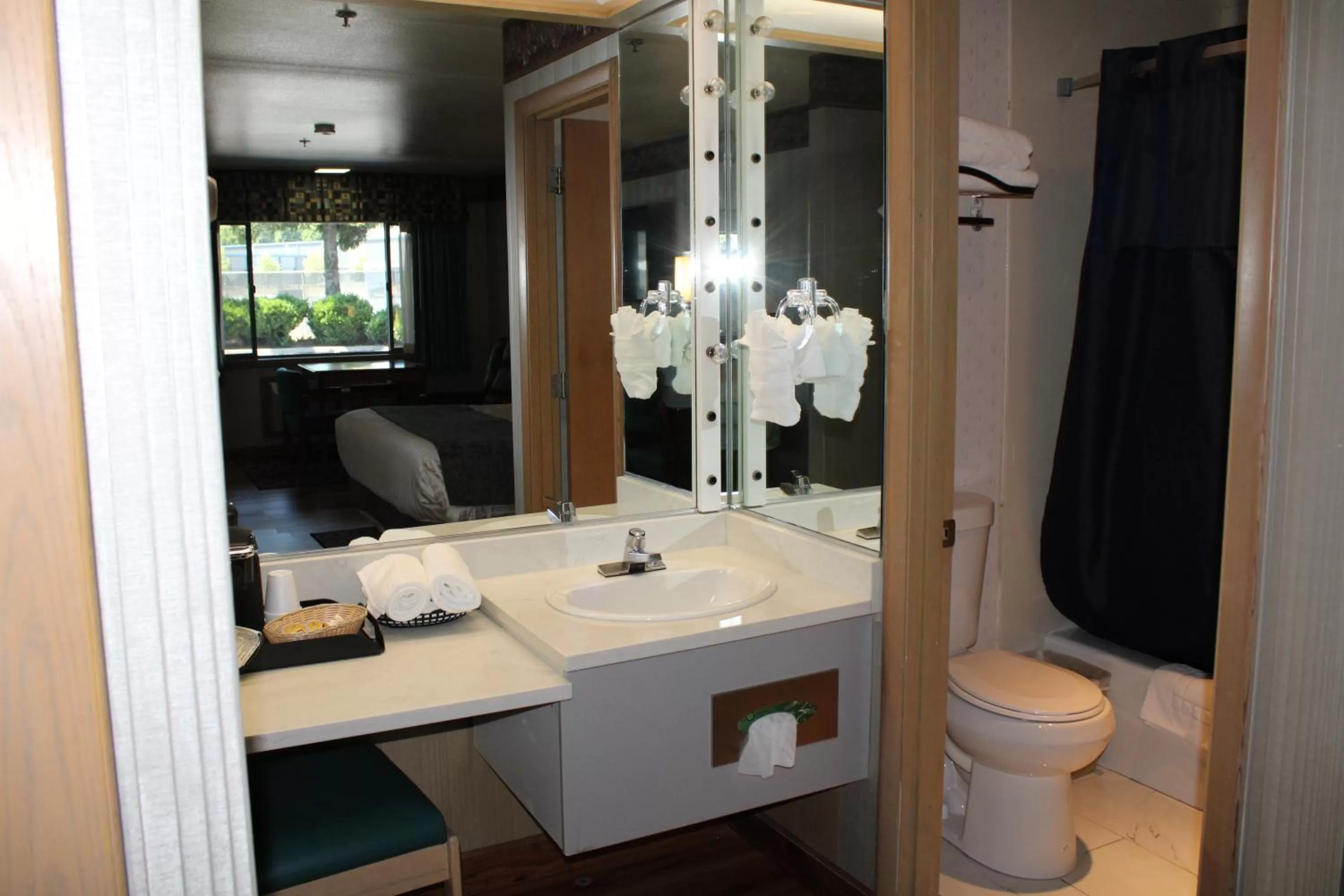 Americas Best Value Inn Phoenix Medford