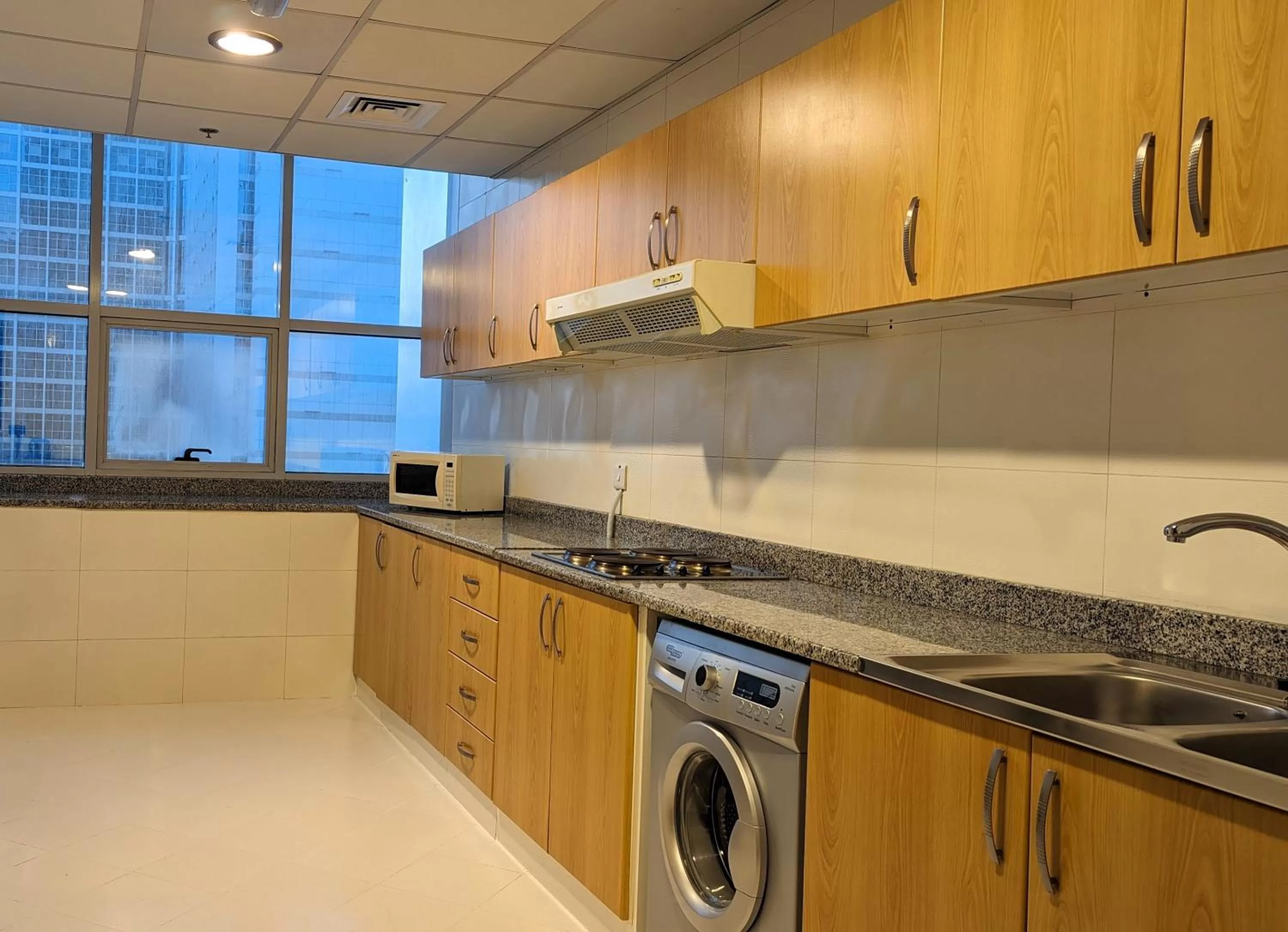 Kitchen or kitchenette in City Tower Hotel