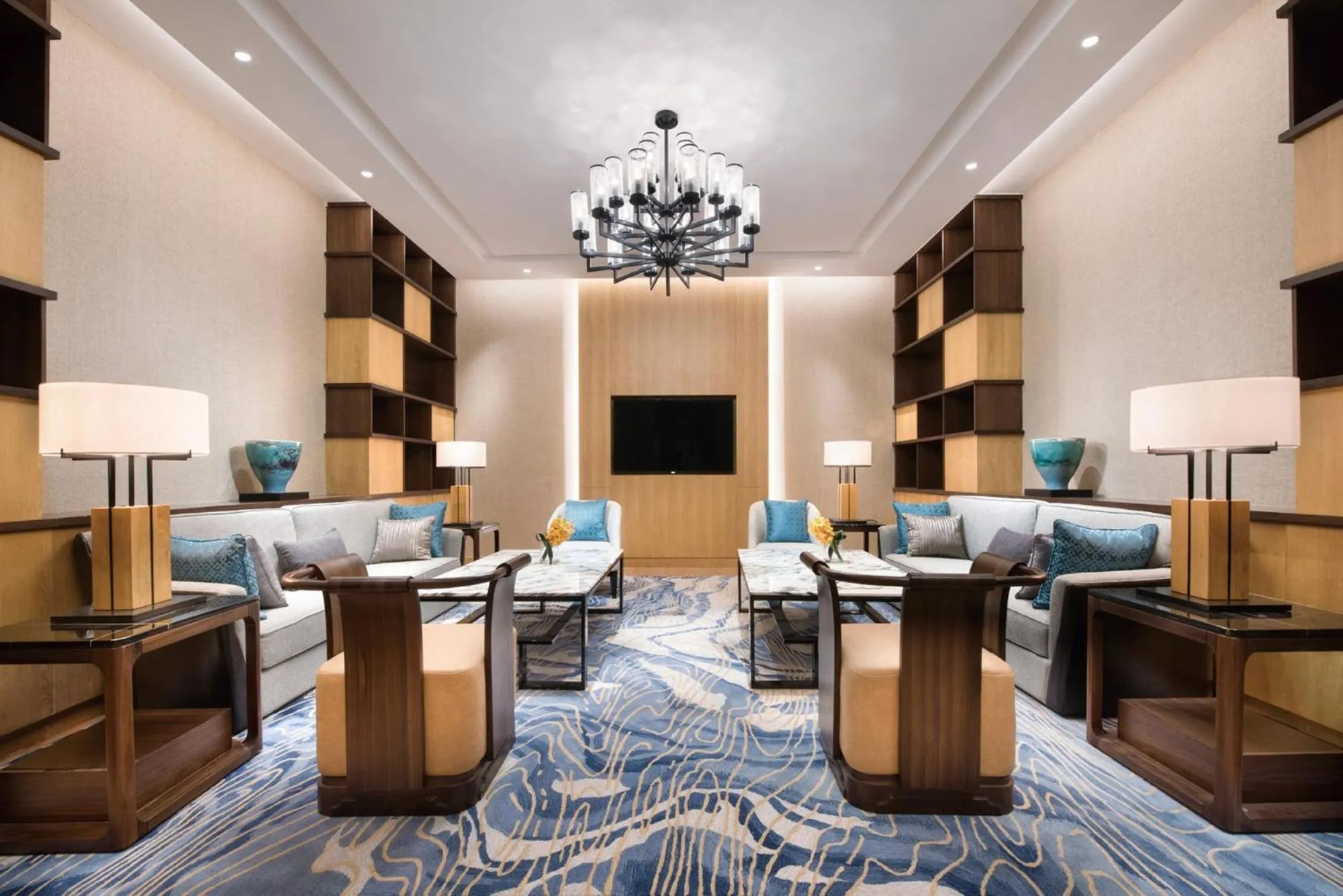 Restaurant/places to eat in Crowne Plaza - Kunming Ancient Dian Town by IHG