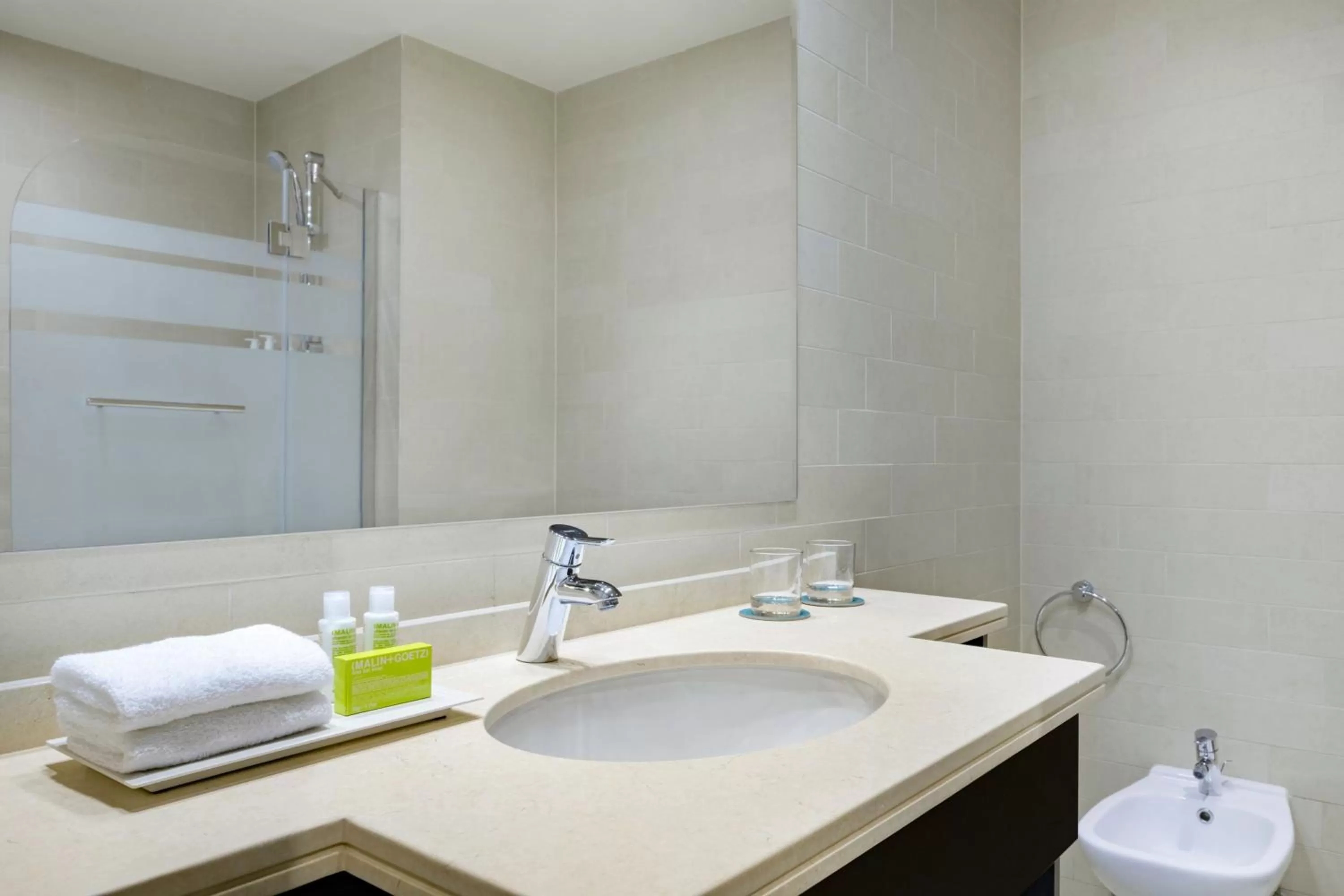 Bathroom in Le Meridien City Center Doha