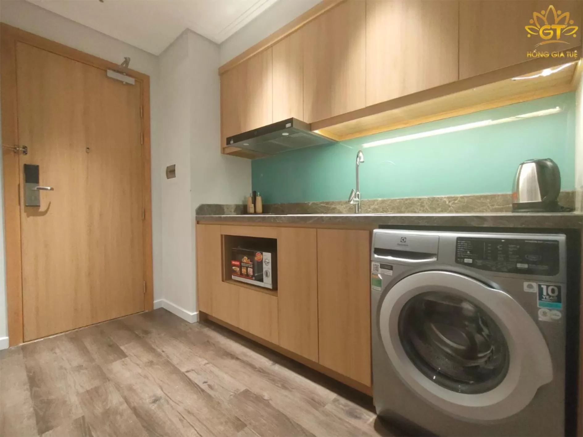 Hong Gia Tue Lake View