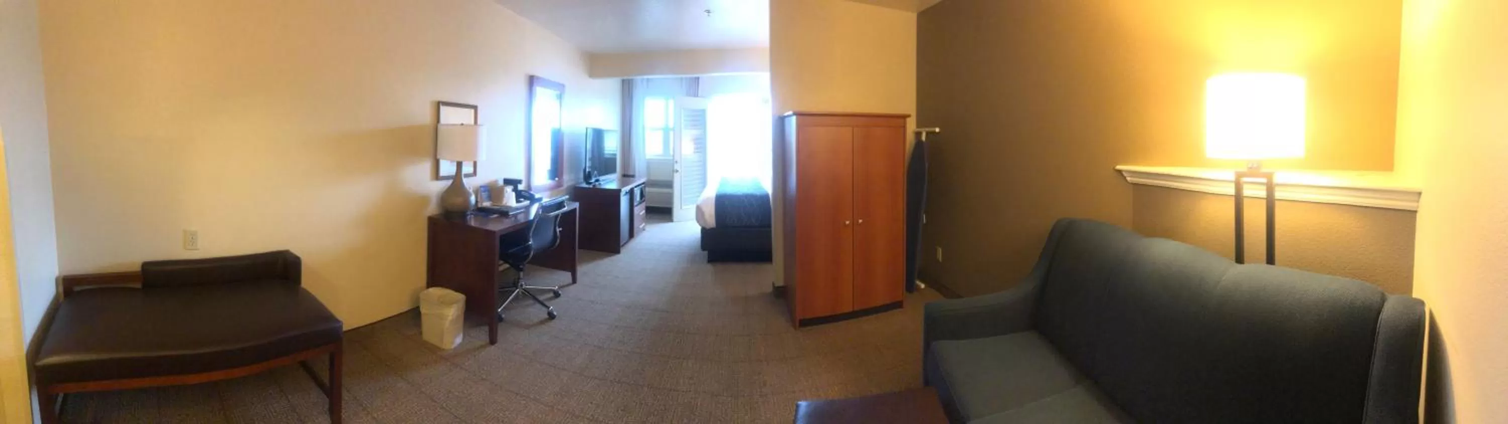 Living room in Comfort Inn & Suites Ukiah Mendocino County