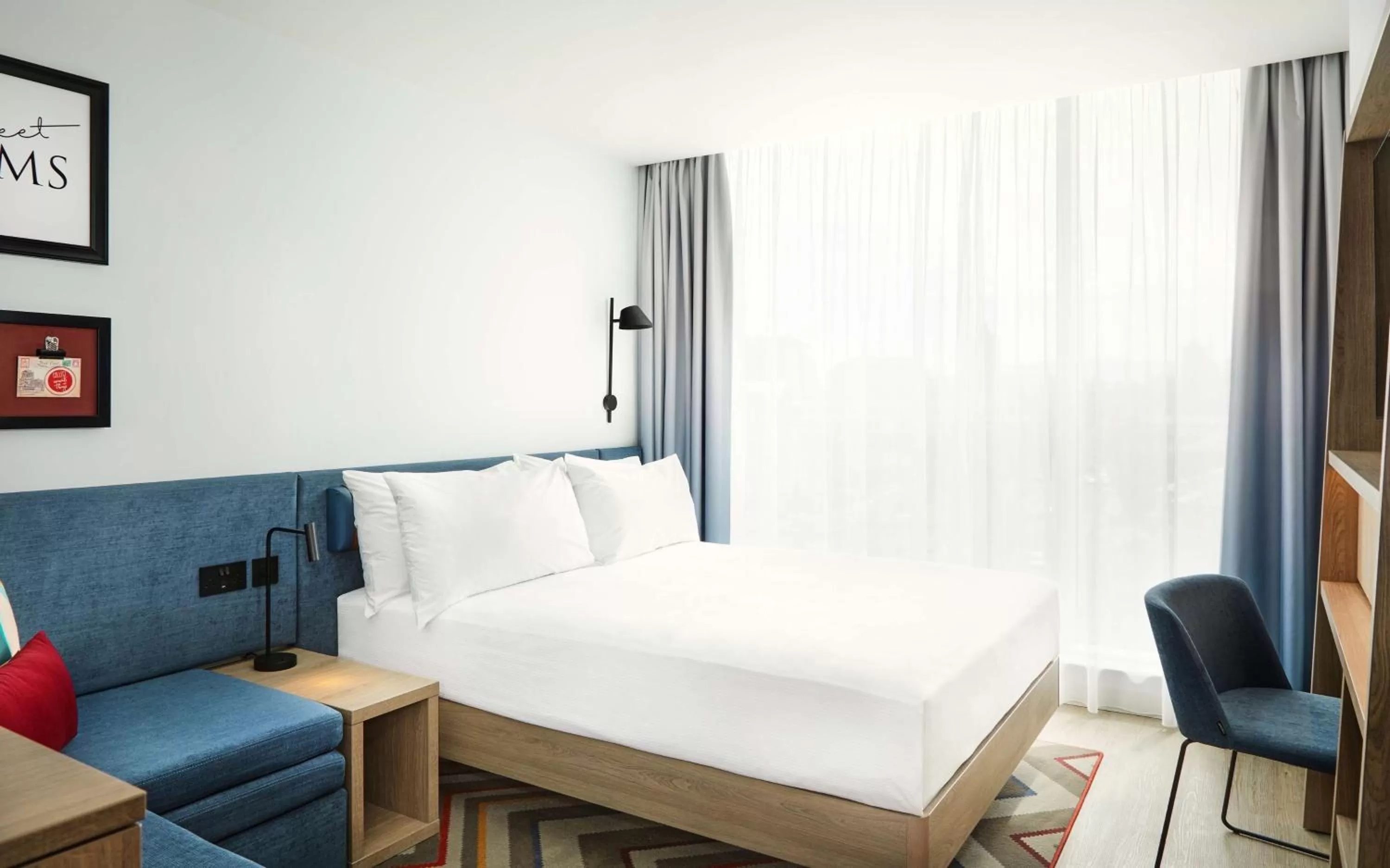 Bedroom, Bed in Hampton By Hilton Dublin City Centre