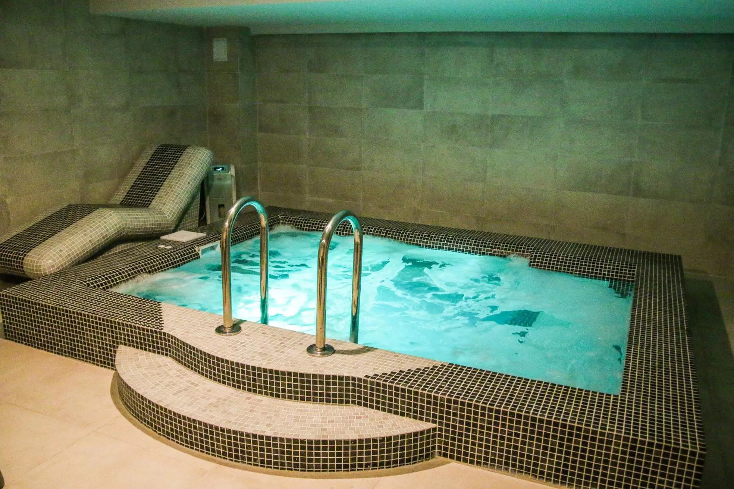 Hot Tub in Carol Boutique - Vila Cornelia