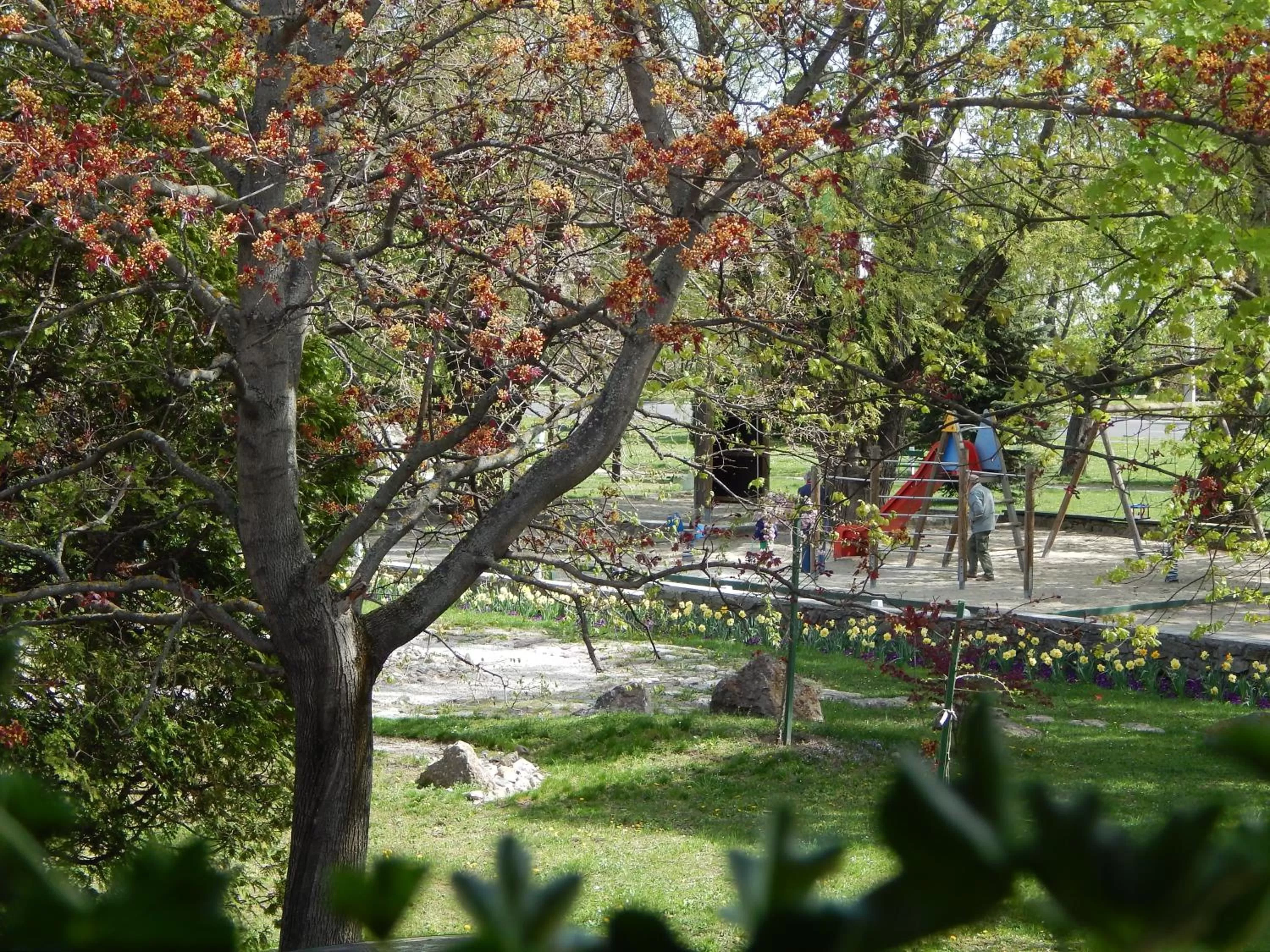 Children play ground in Vadászkürt Panzió