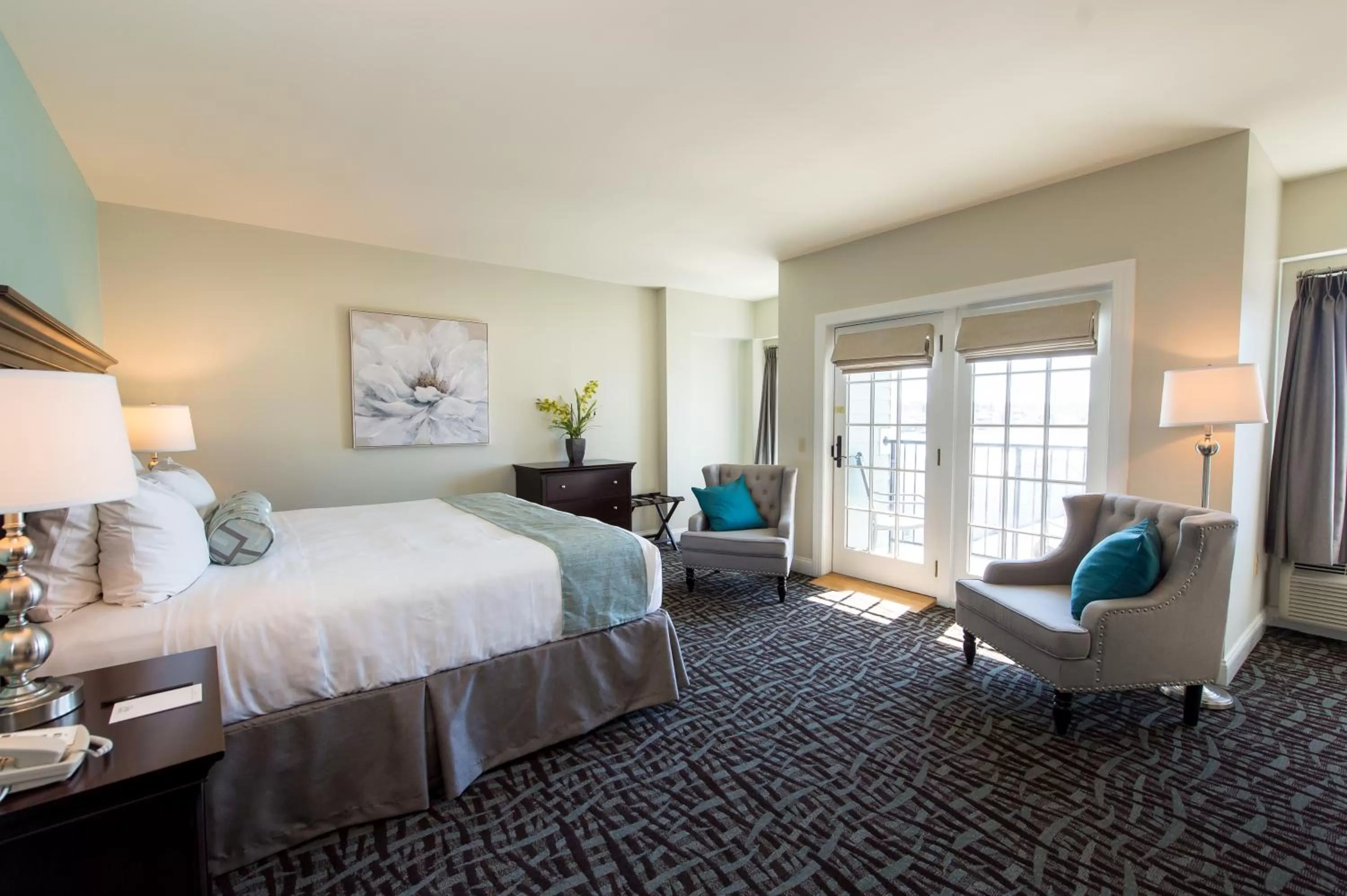 Photo of the whole room, Bed in Union Bluff Hotel & Meeting House