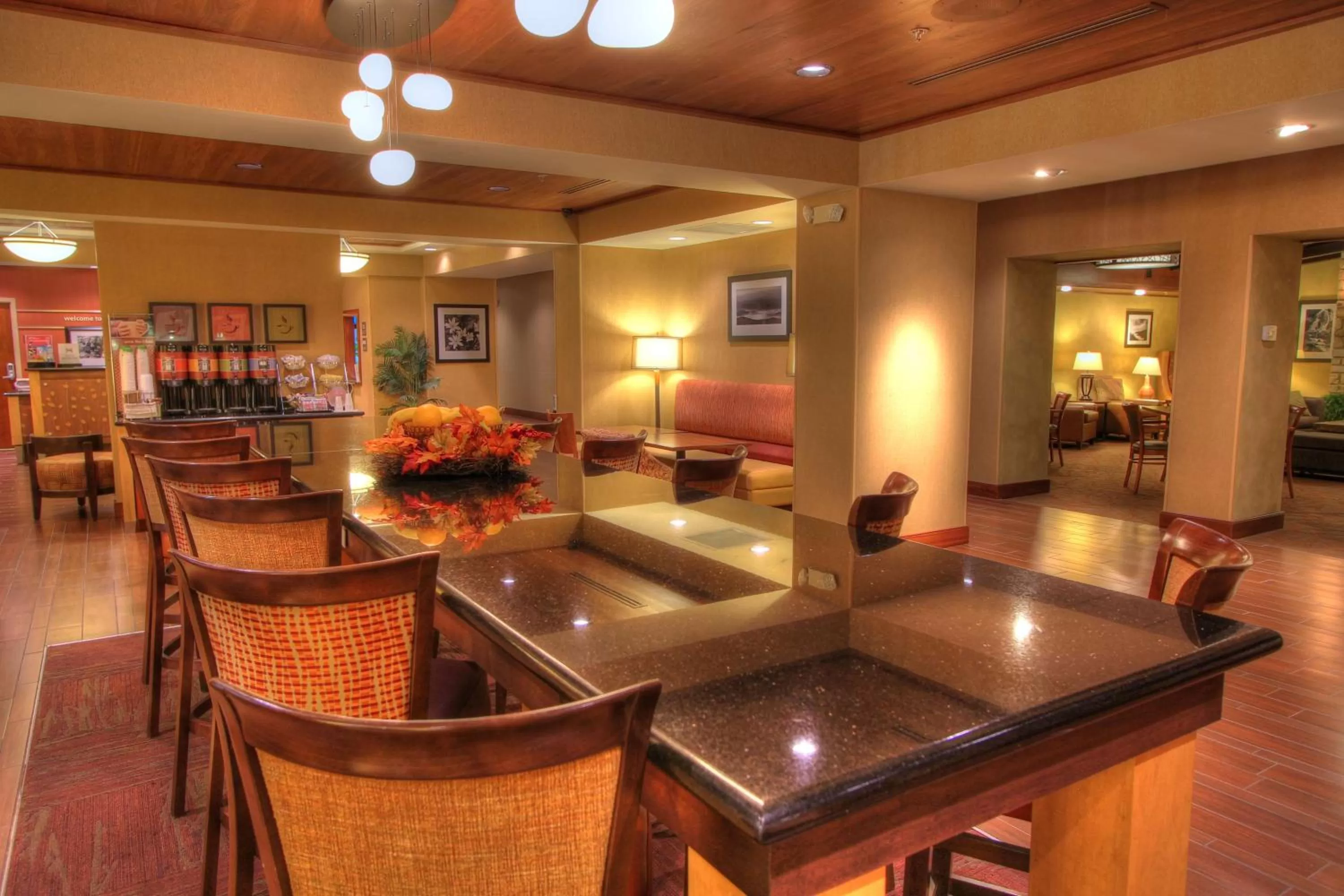 Dining area in Hampton Inn Pigeon Forge