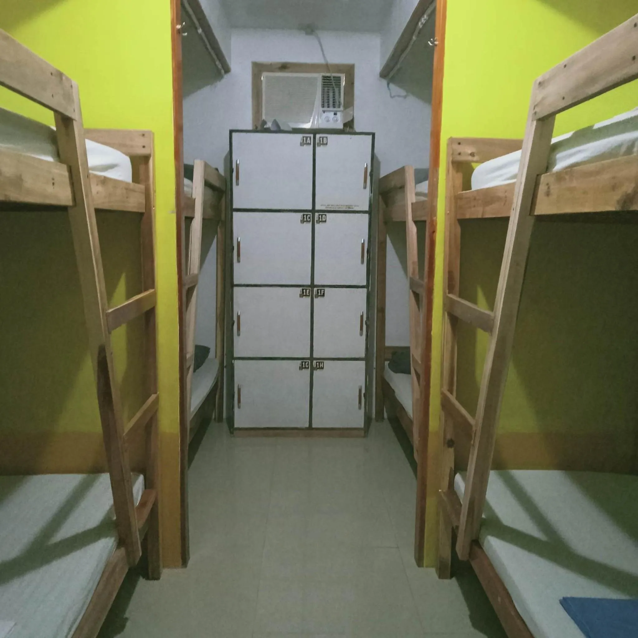 Photo of the whole room, Bed in One Hostel - El Nido